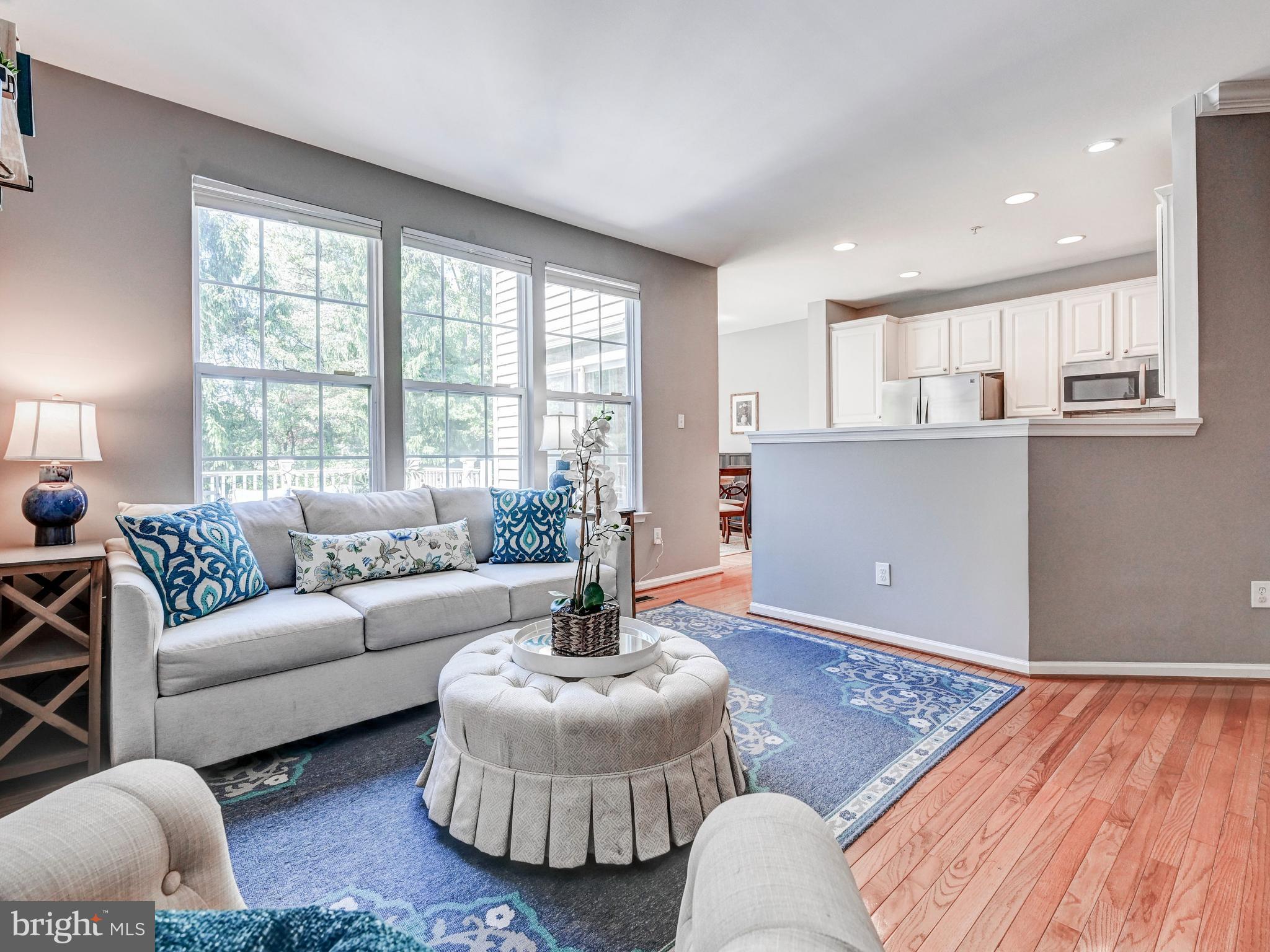 COLLEGE HILLS - Residential