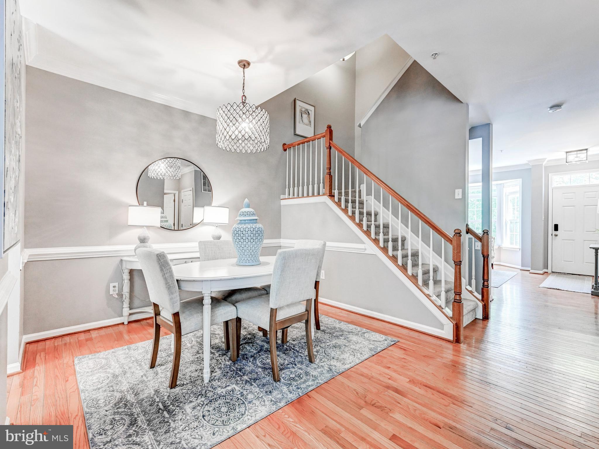COLLEGE HILLS - Residential
