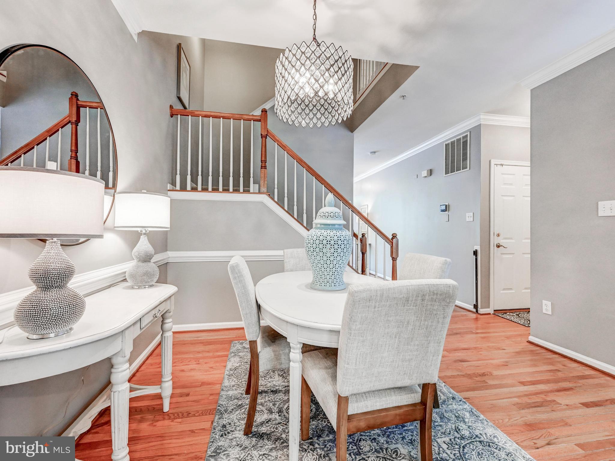 COLLEGE HILLS - Residential