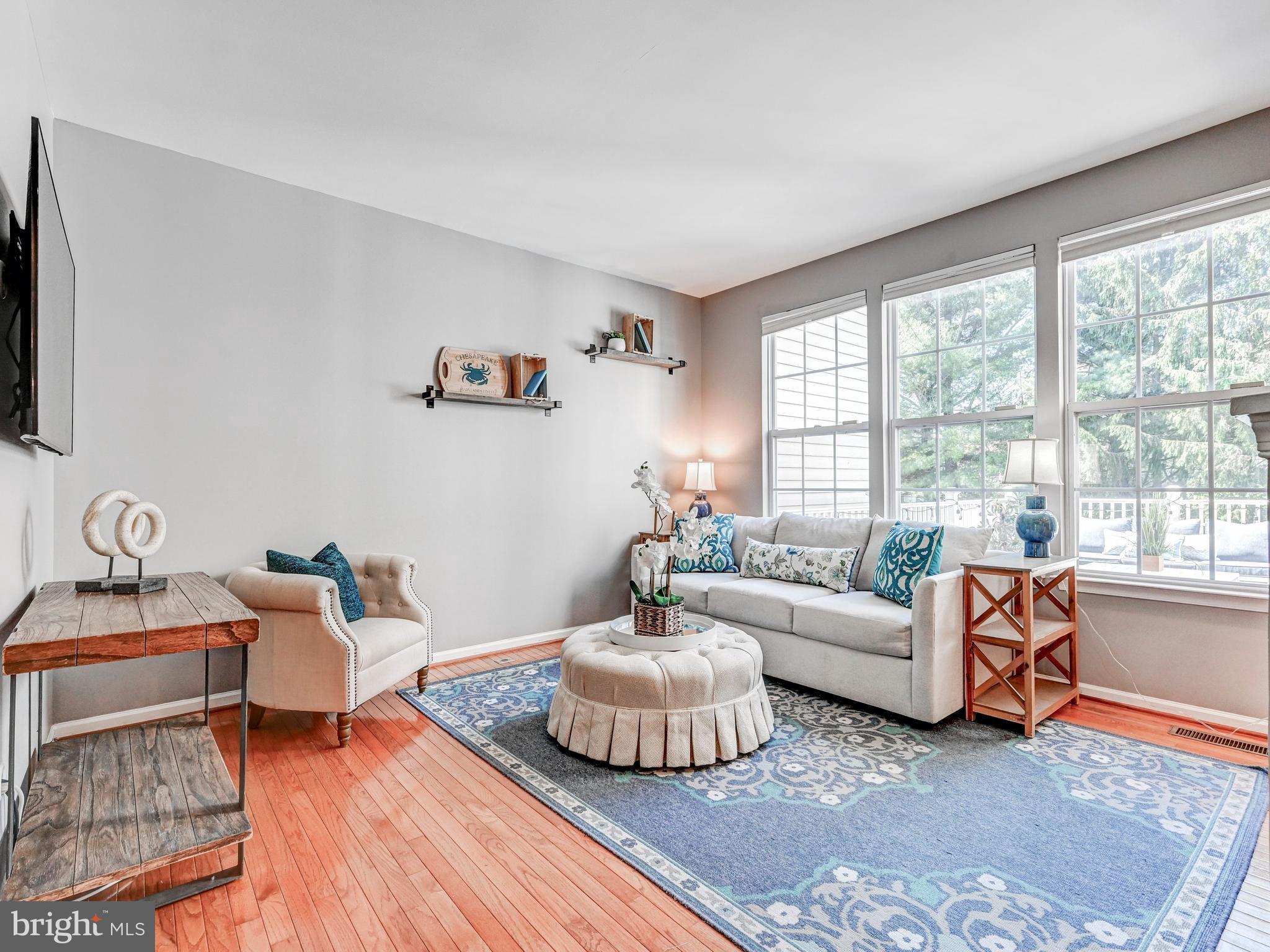 COLLEGE HILLS - Residential