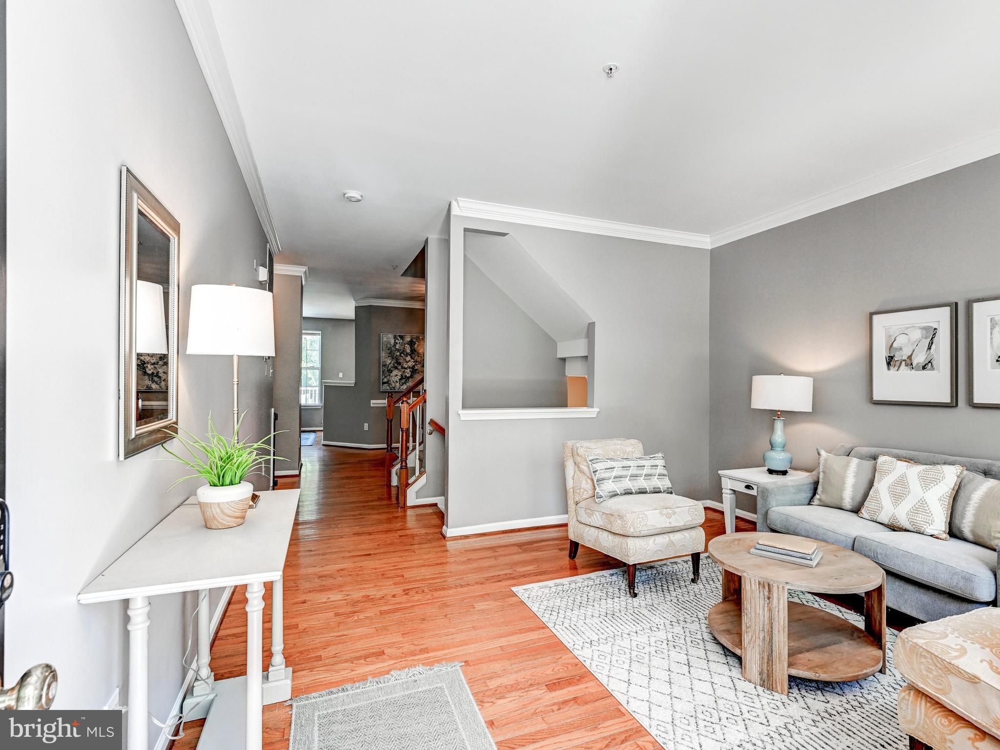COLLEGE HILLS - Residential