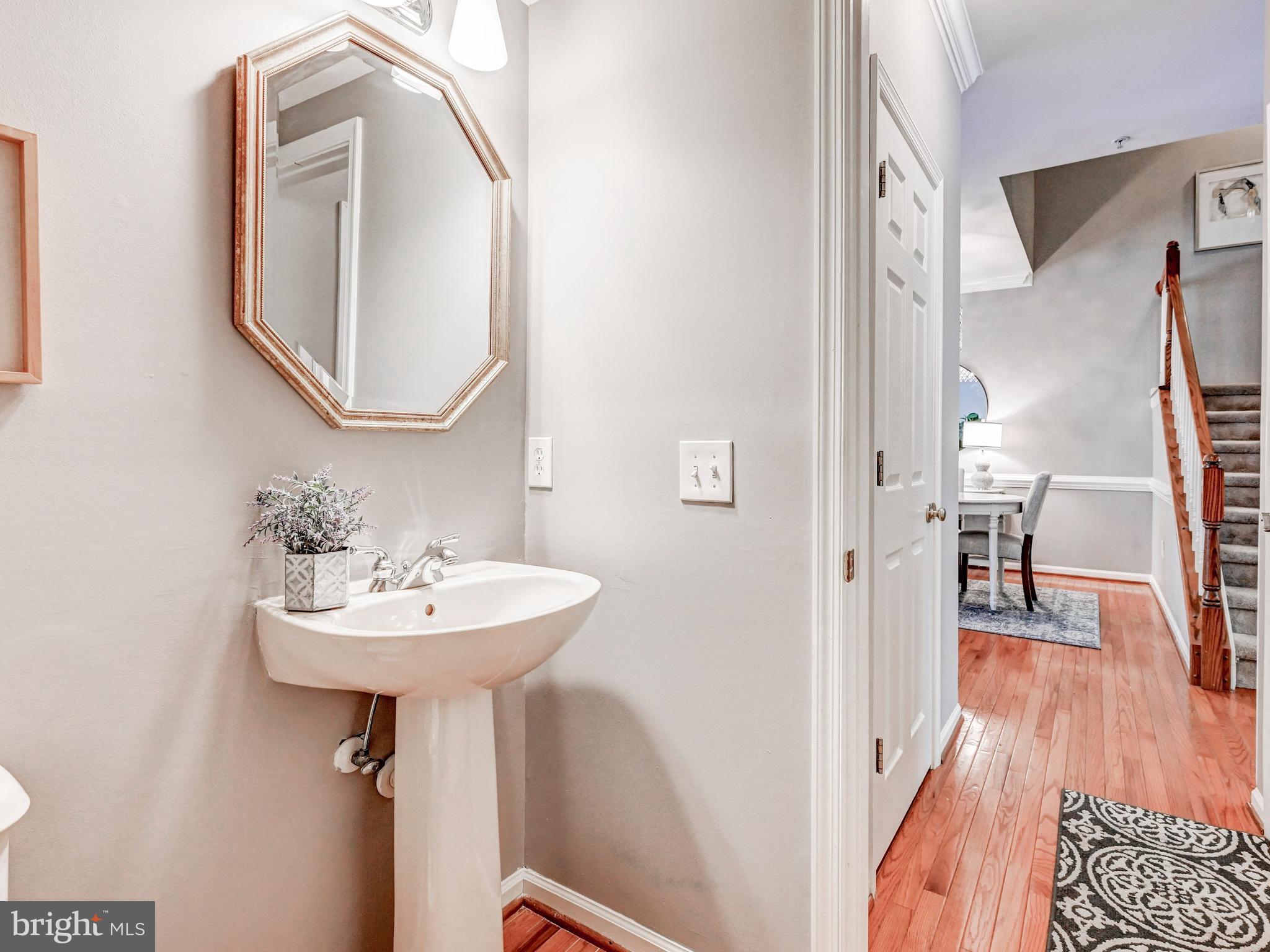 COLLEGE HILLS - Residential