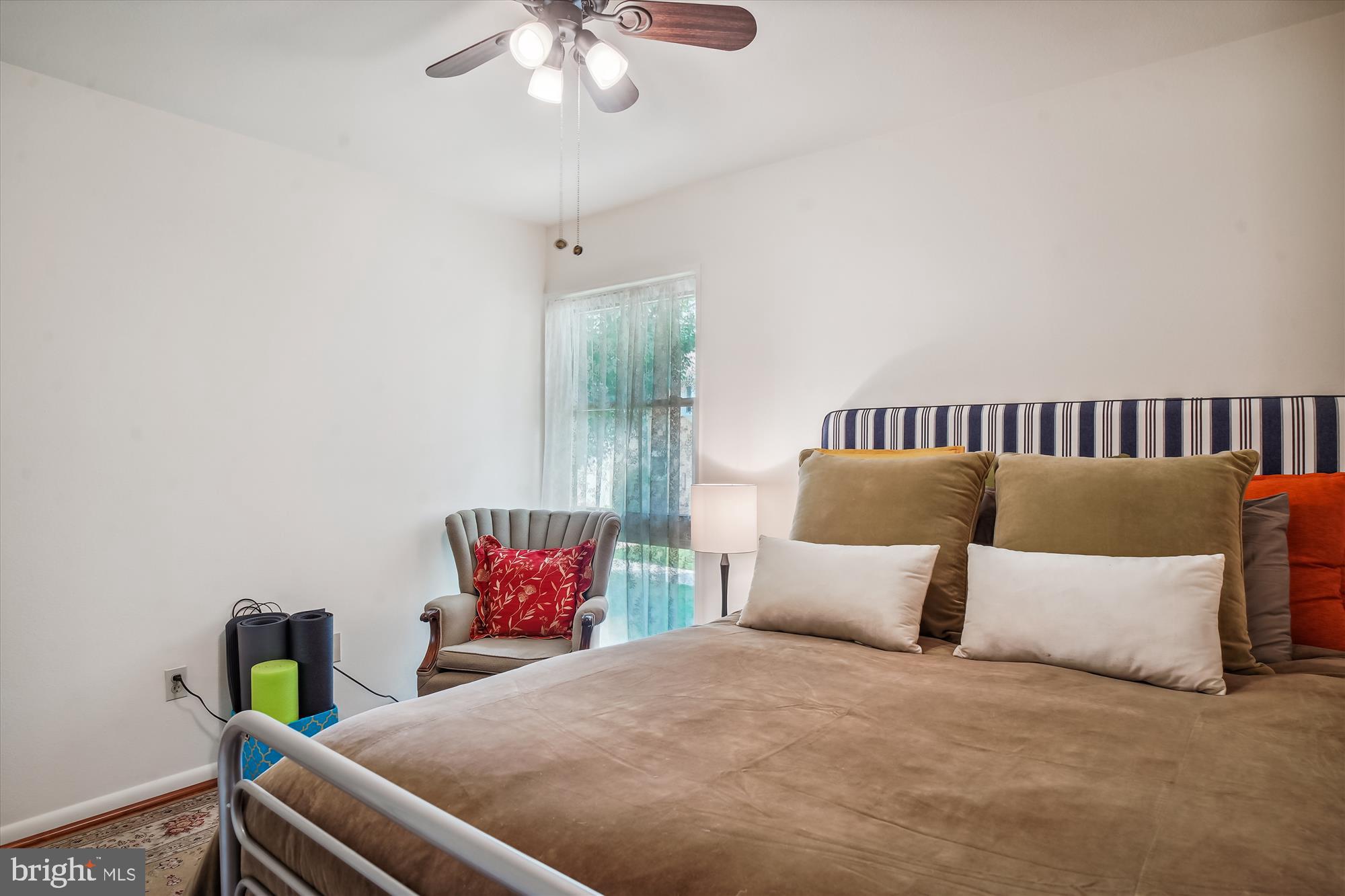 LEISURE WORLD - Residential