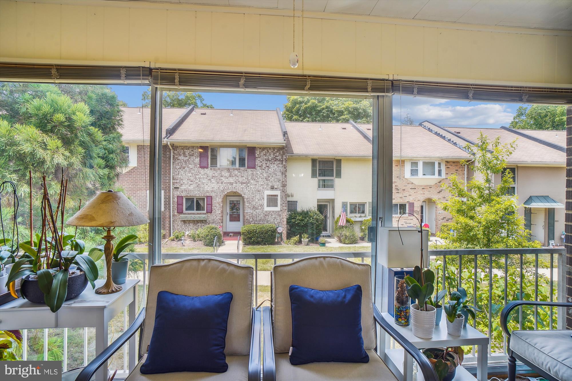 LEISURE WORLD - Residential