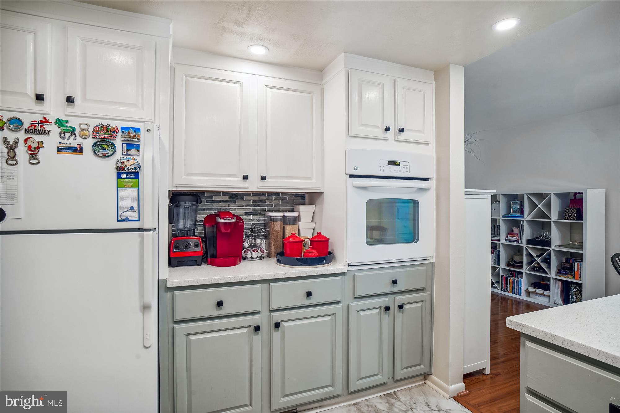 LEISURE WORLD - Residential