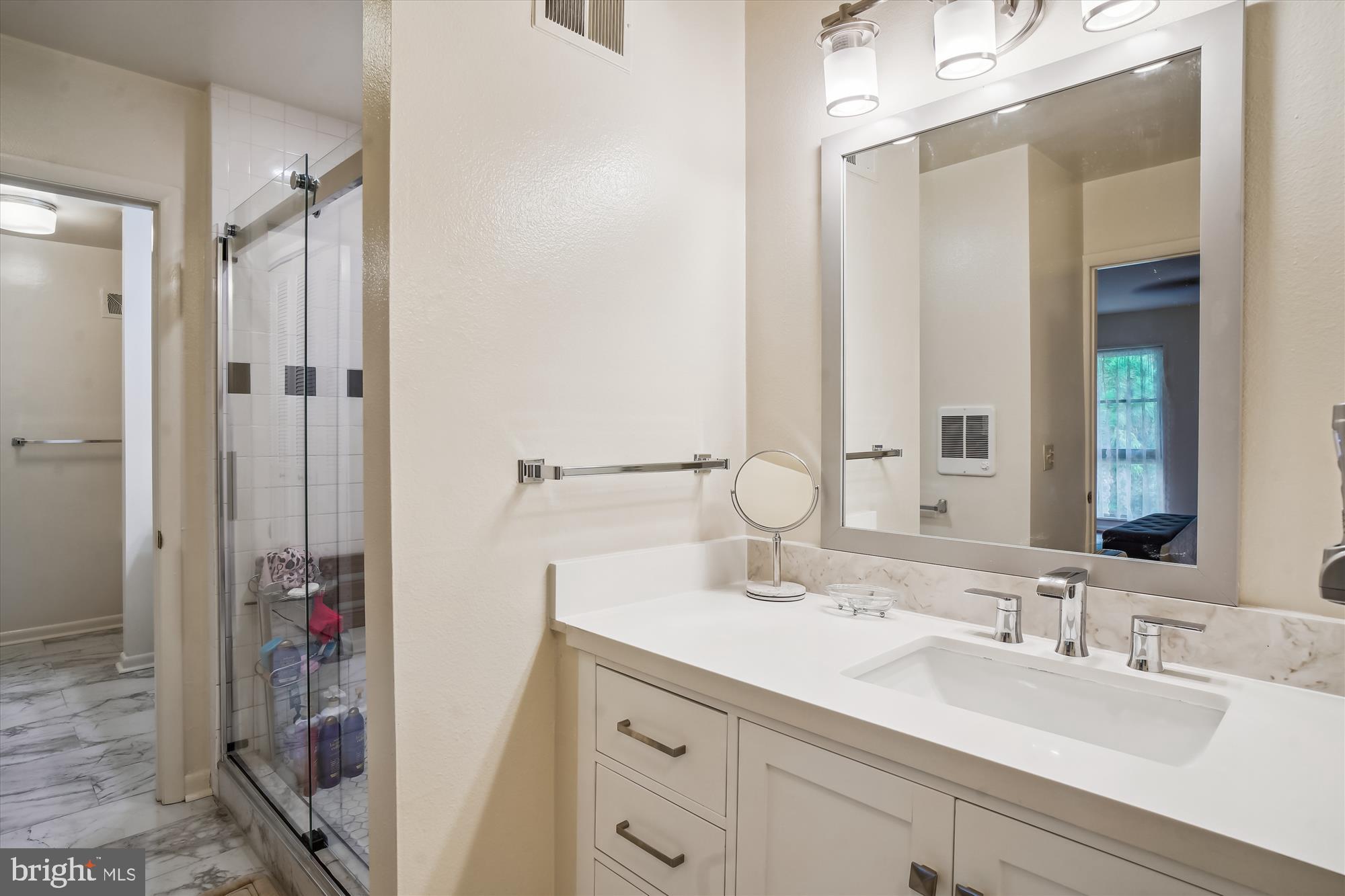 LEISURE WORLD - Residential