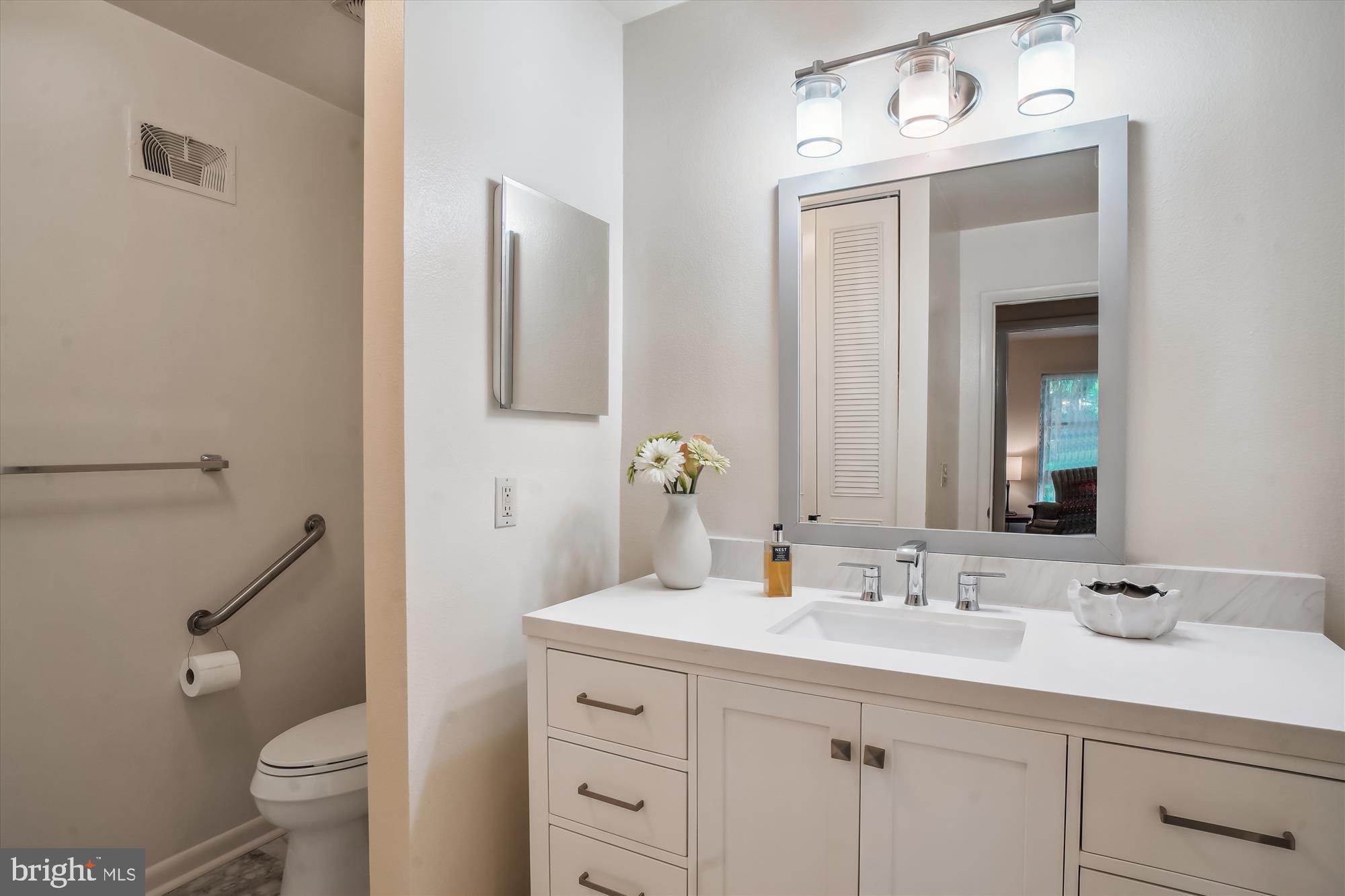 LEISURE WORLD - Residential