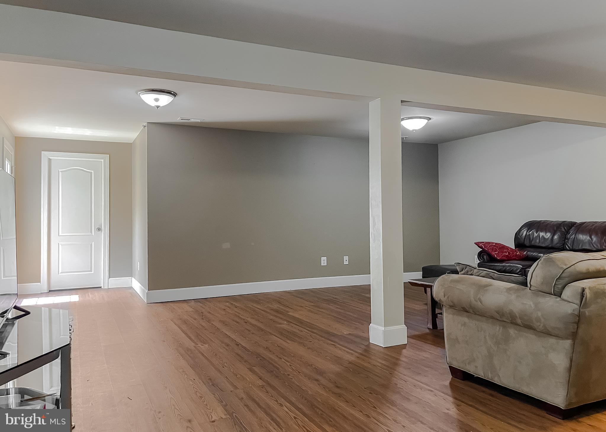 LEONARDS GRANT - Residential