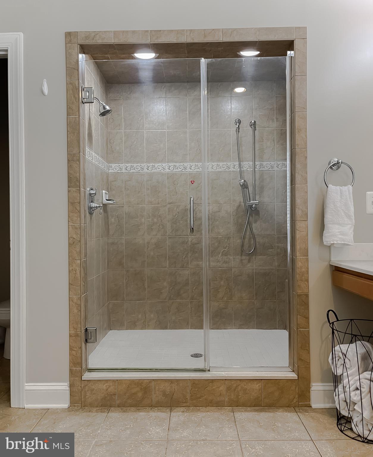 LEONARDS GRANT - Residential