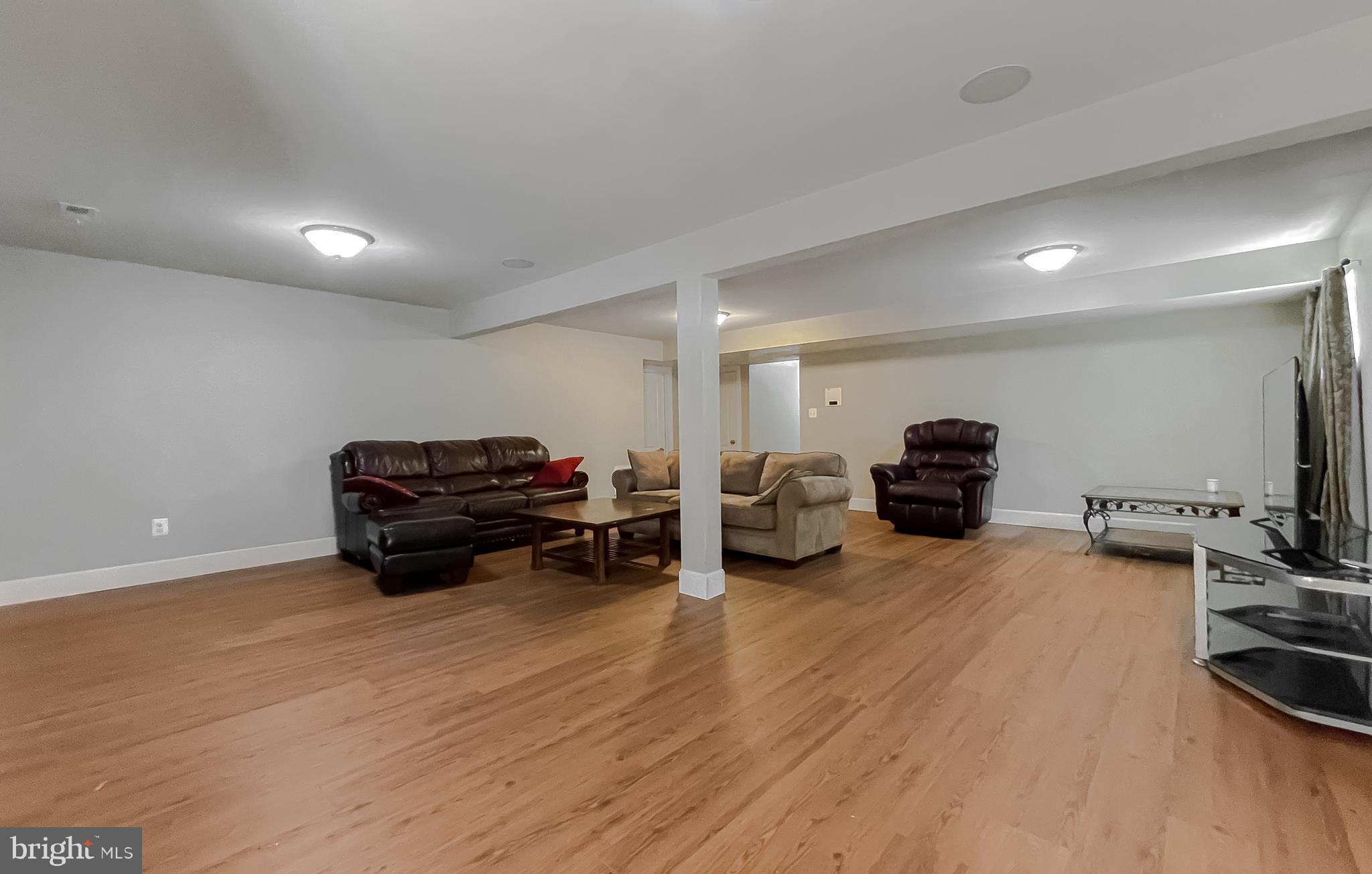 LEONARDS GRANT - Residential