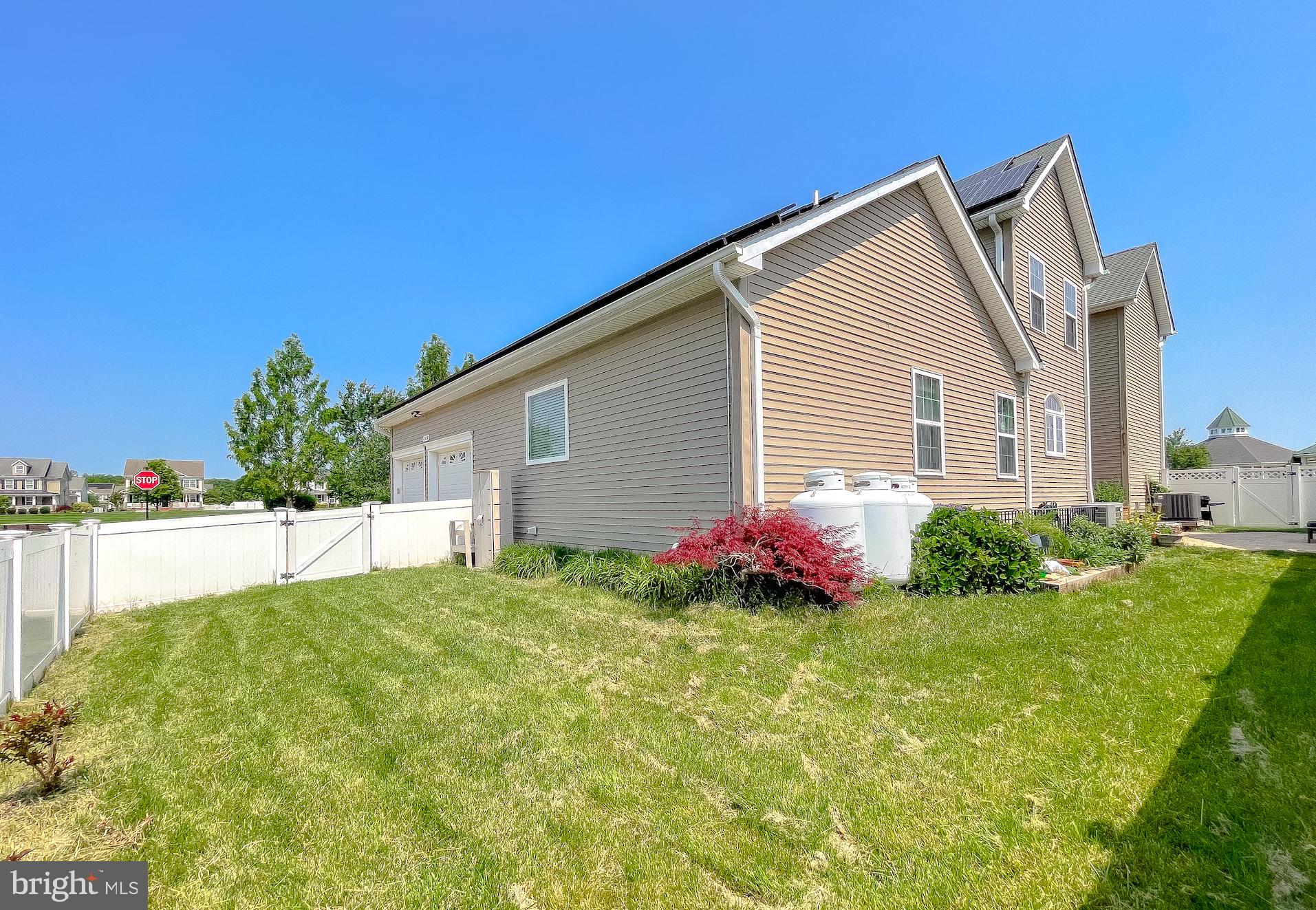 LEONARDS GRANT - Residential