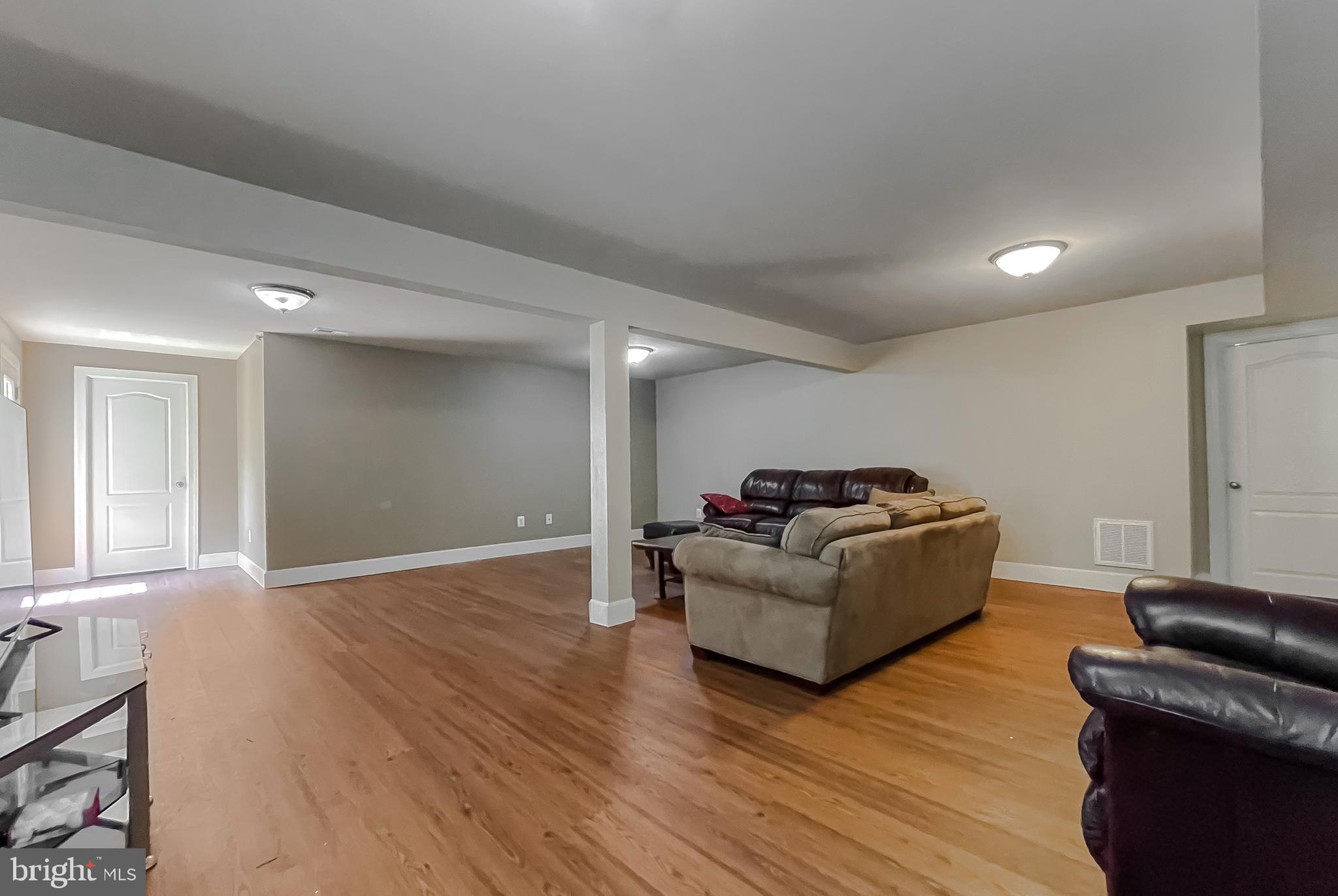 LEONARDS GRANT - Residential