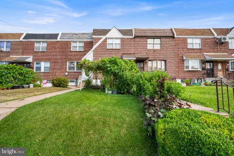 Townhouse For Sale - 2637 Mckean St<br/> PHILADELPHIA, PA 19145