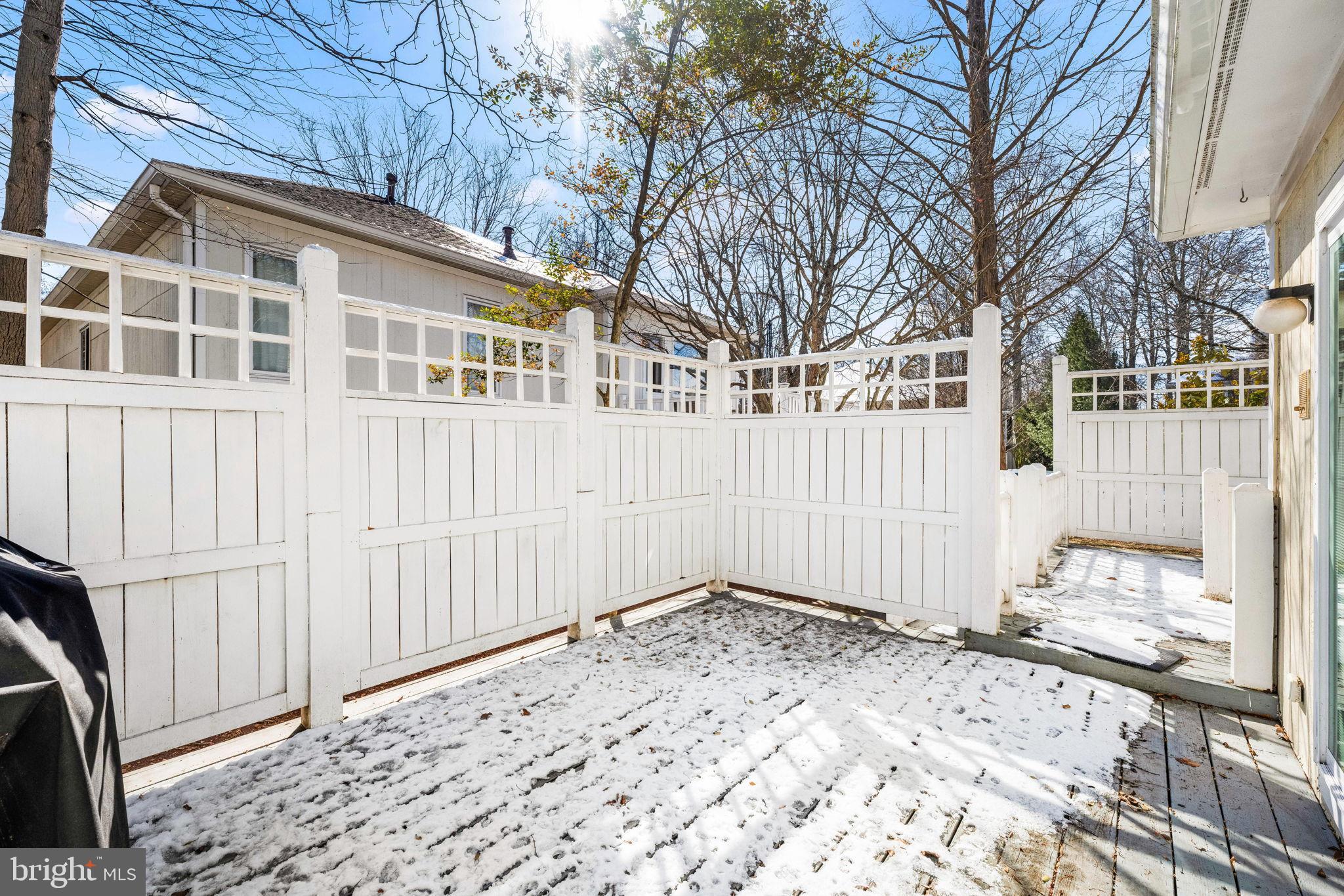 LOWES ISLAND - Residential