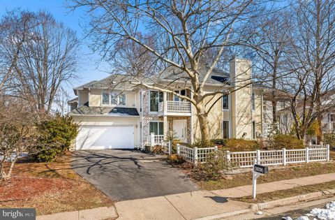 Photo of 47672 Pennrun Way, STERLING, VA 20165 (MLS # VALO2116736)