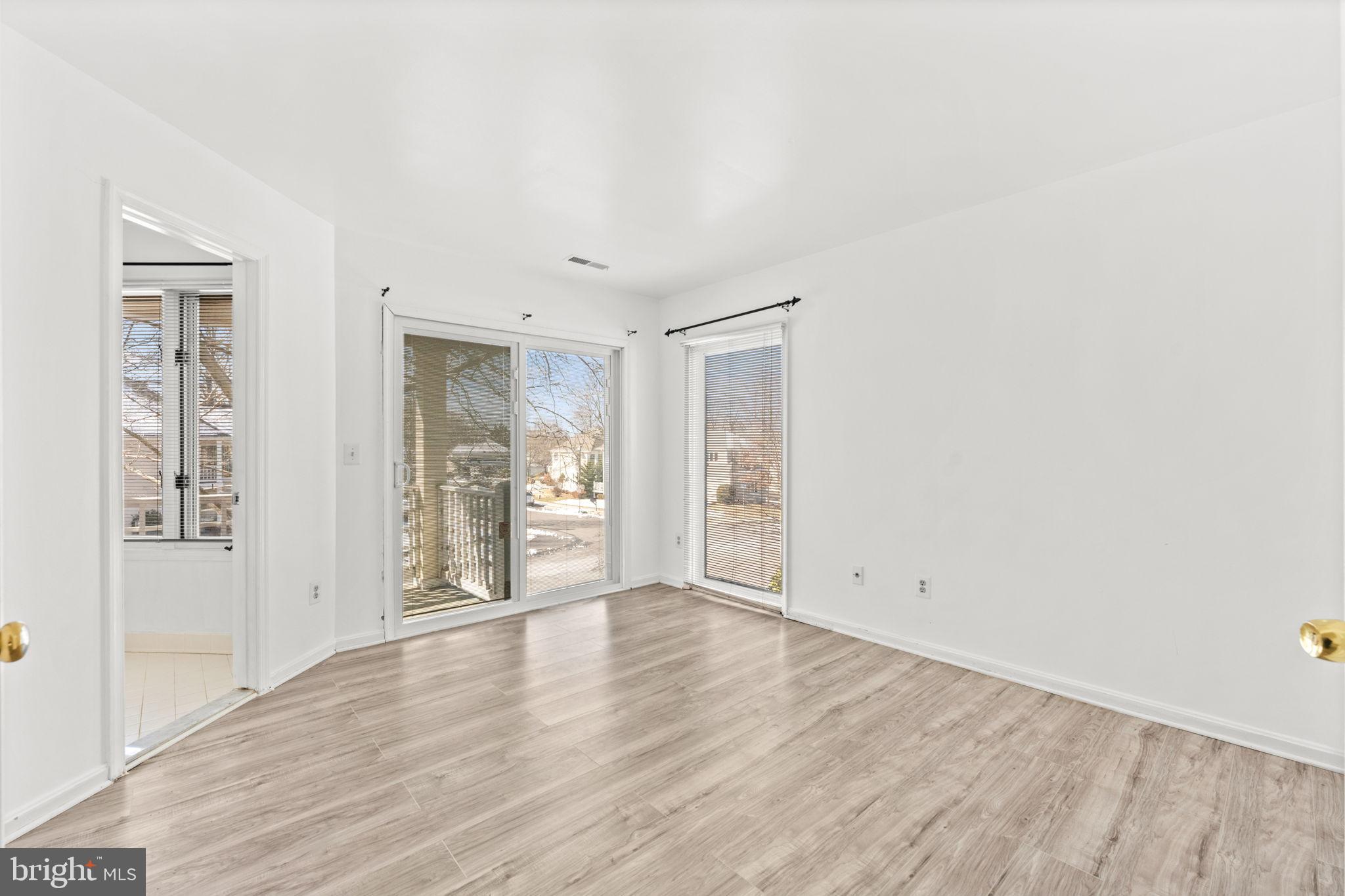 LOWES ISLAND - Residential