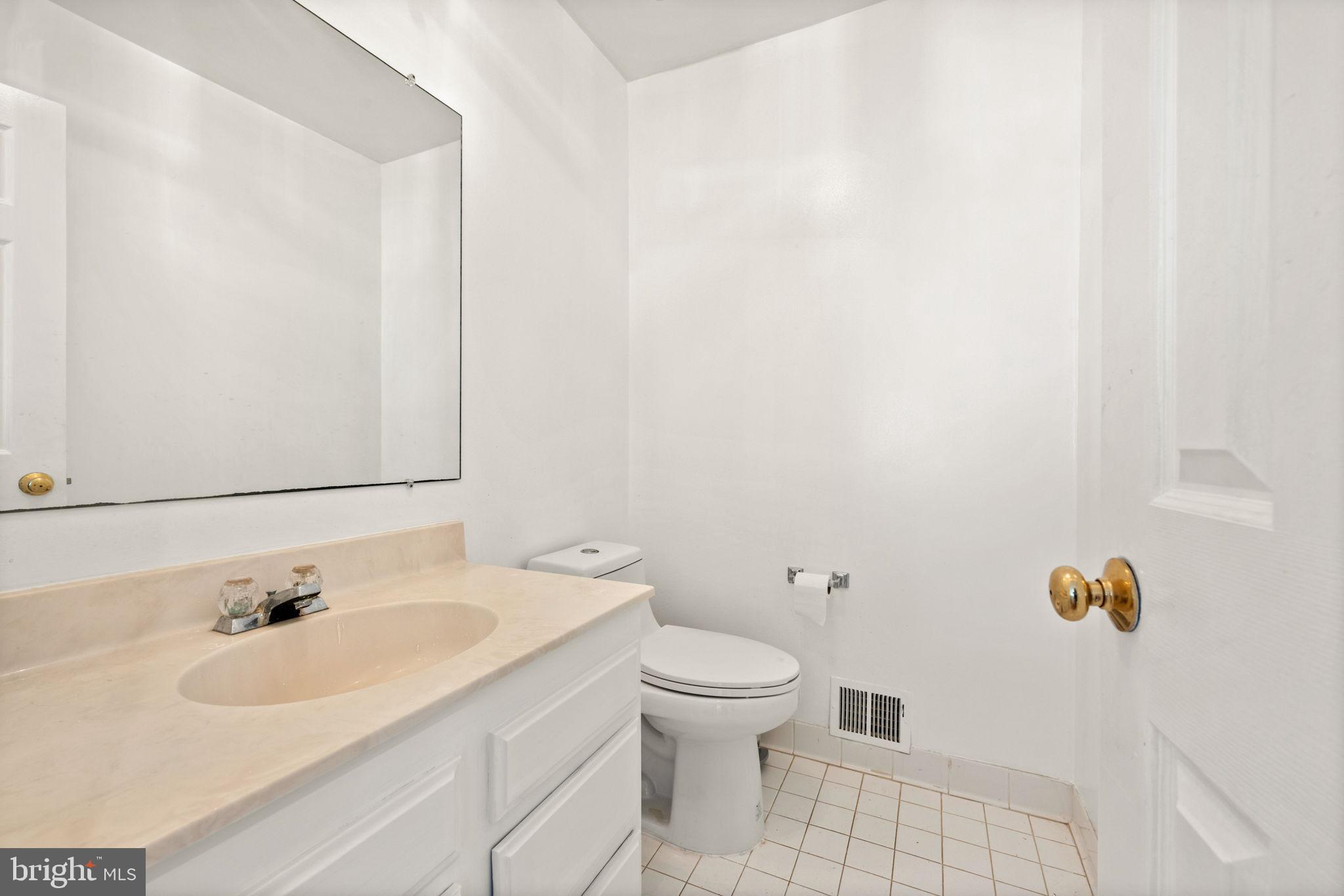 LOWES ISLAND - Residential