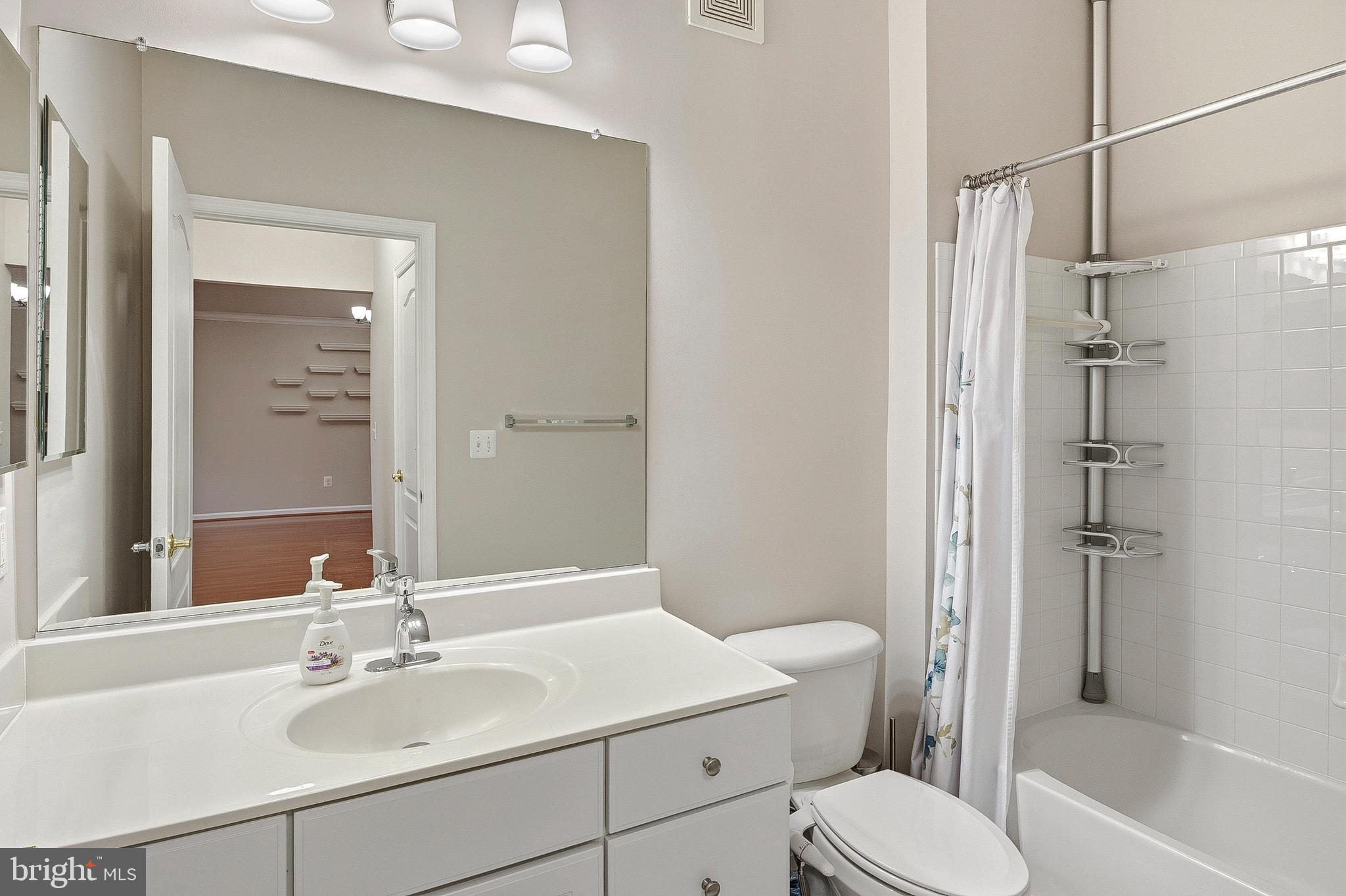 GATHERINGS AT LYNDWOOD - Residential