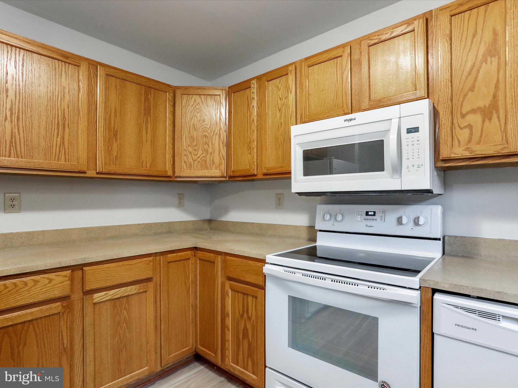 GEORGETOWN SQUARE - Residential