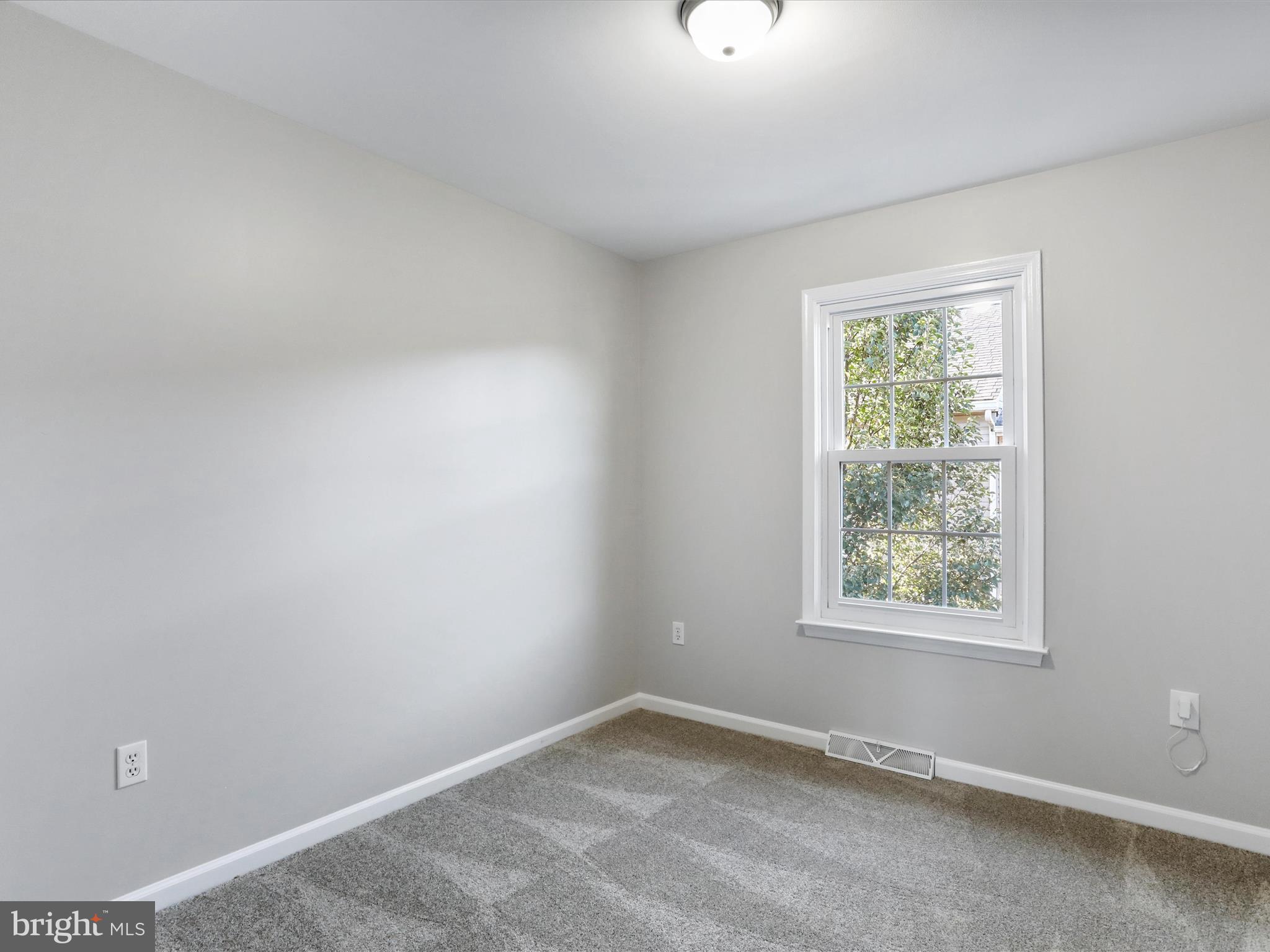 GEORGETOWN SQUARE - Residential