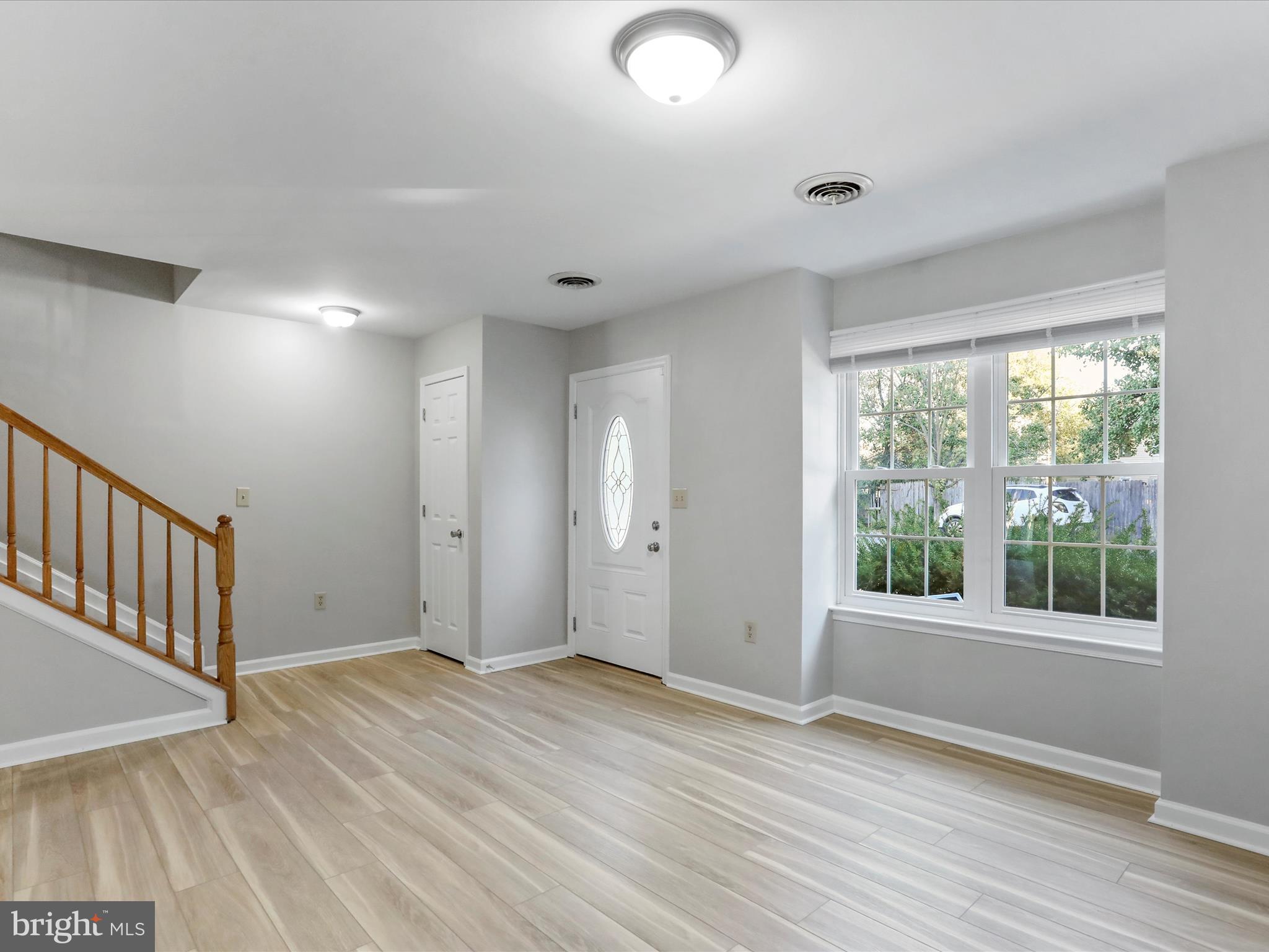 GEORGETOWN SQUARE - Residential