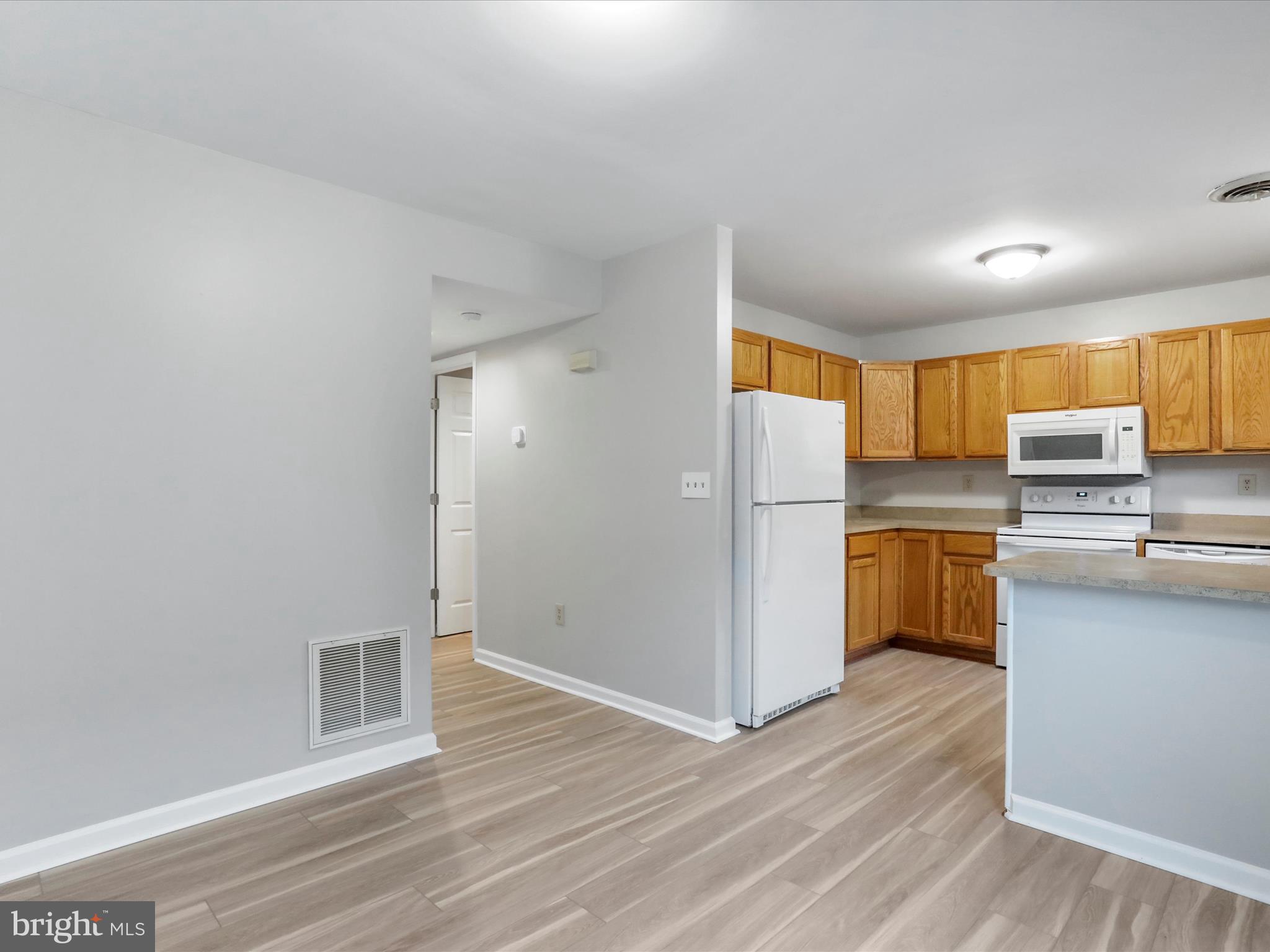 GEORGETOWN SQUARE - Residential