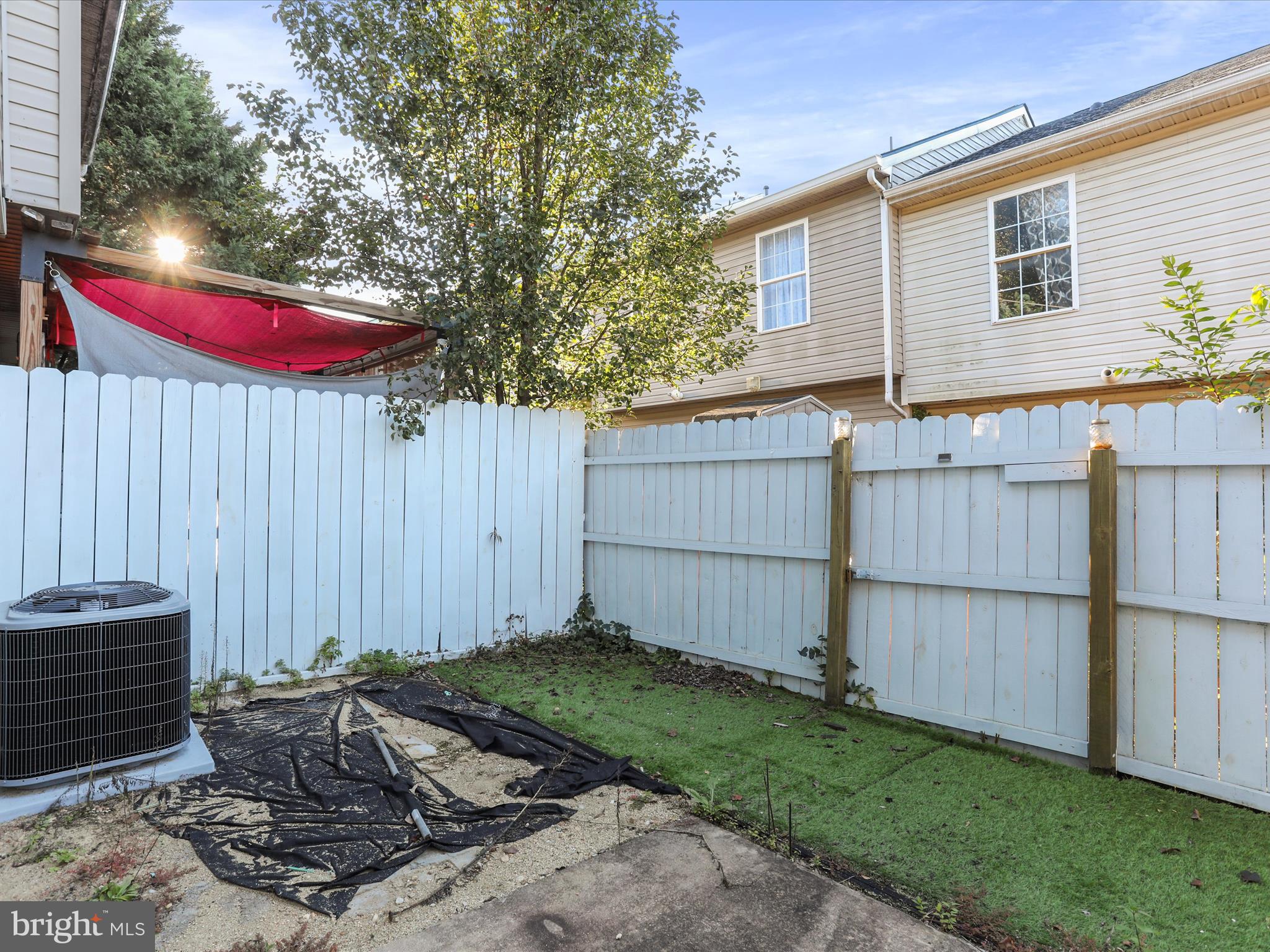 GEORGETOWN SQUARE - Residential