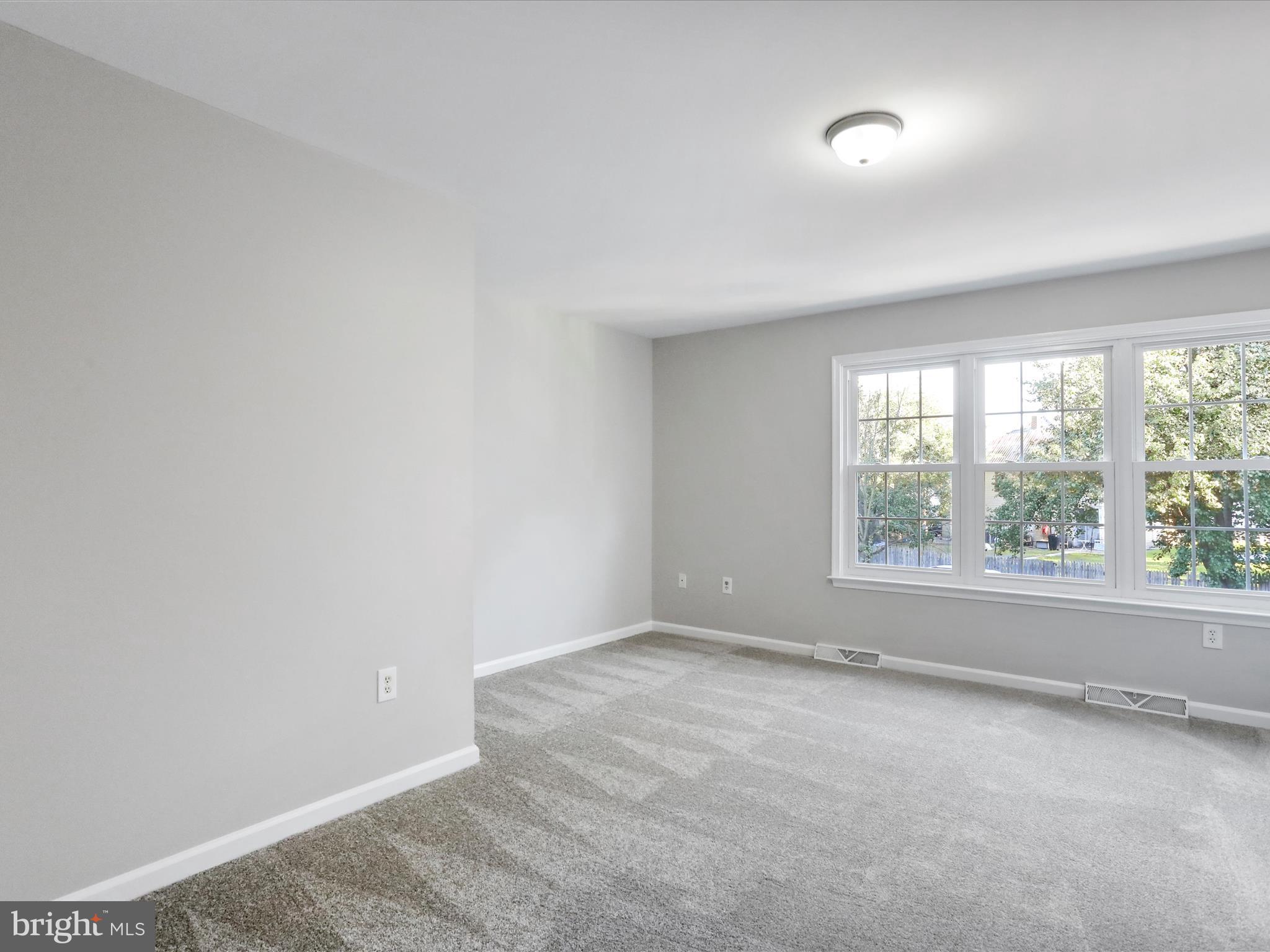 GEORGETOWN SQUARE - Residential