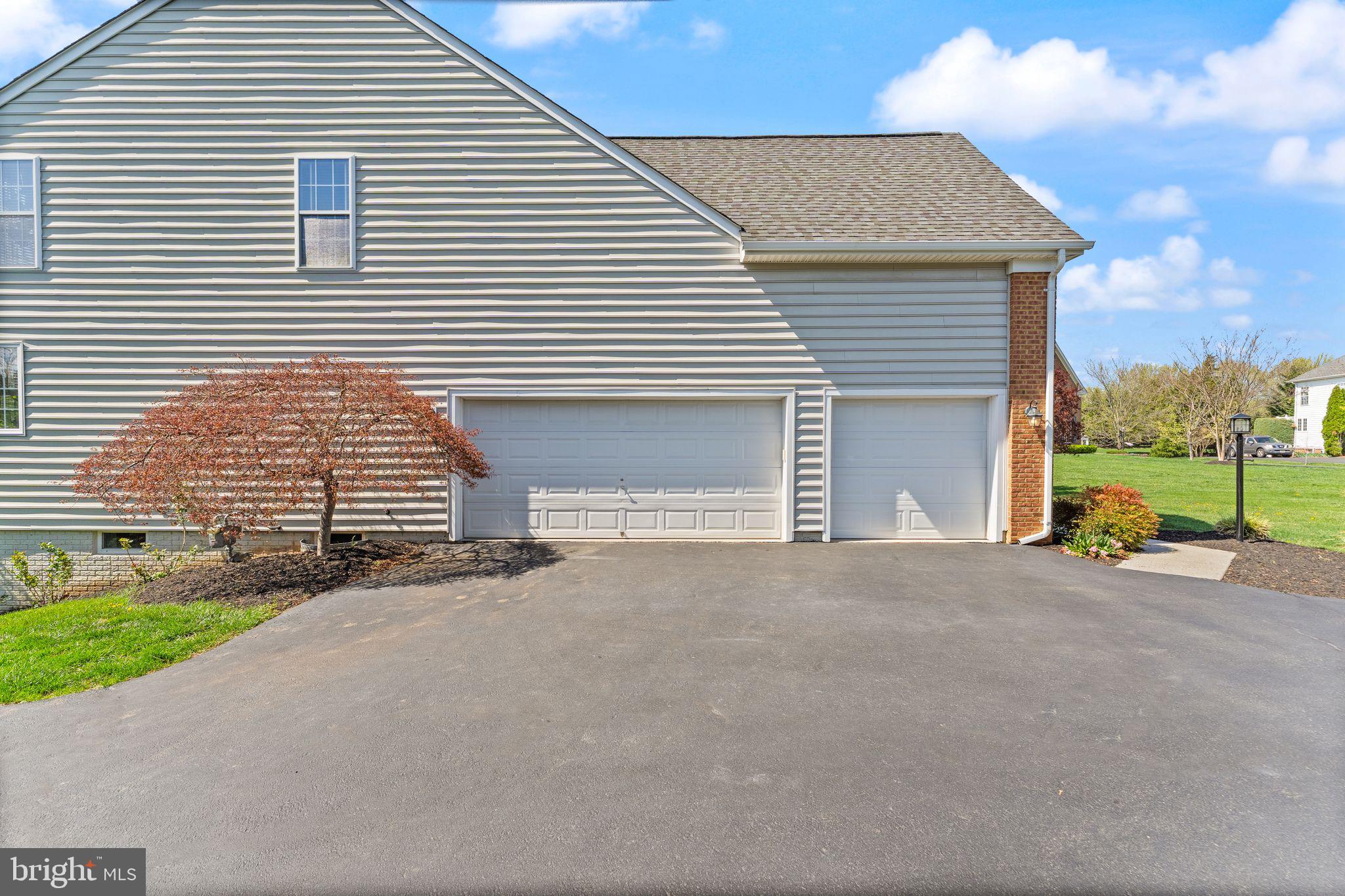 BROOKSIDE - Residential