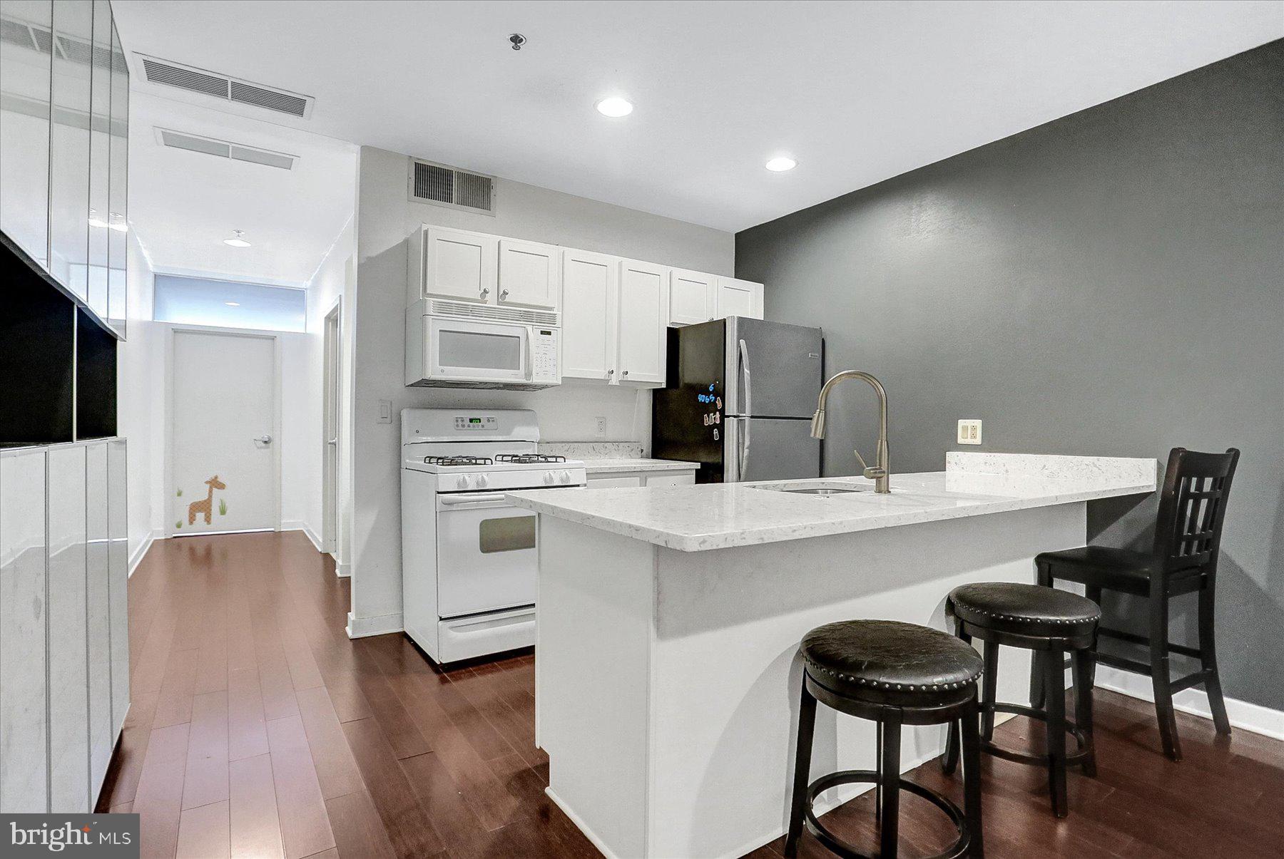 CHINATOWN - Residential