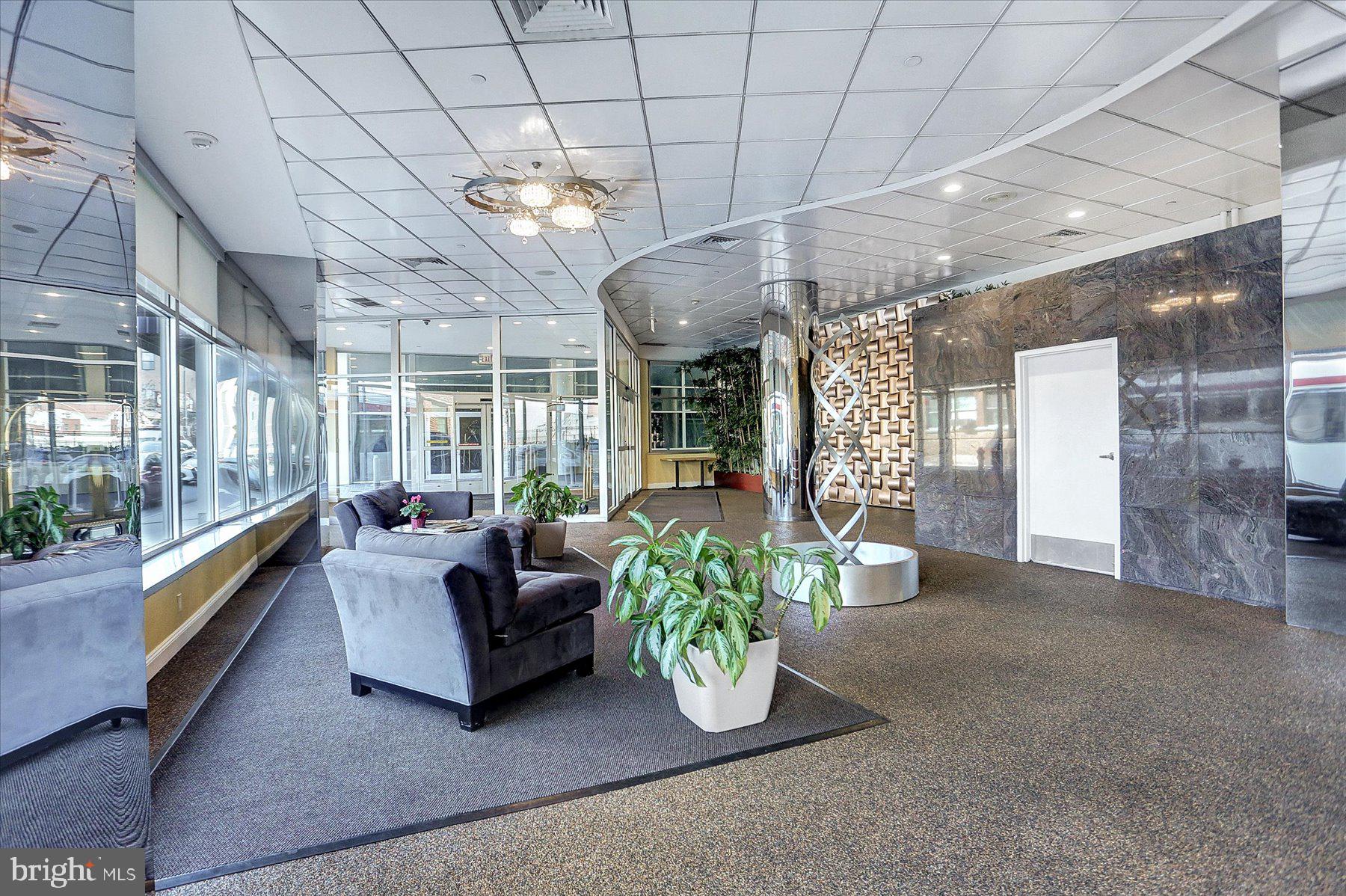 CHINATOWN - Residential