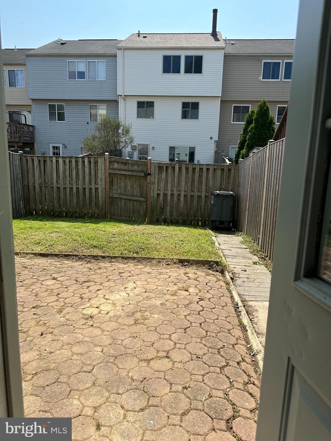 HERITAGE ESTATES - Residential Lease