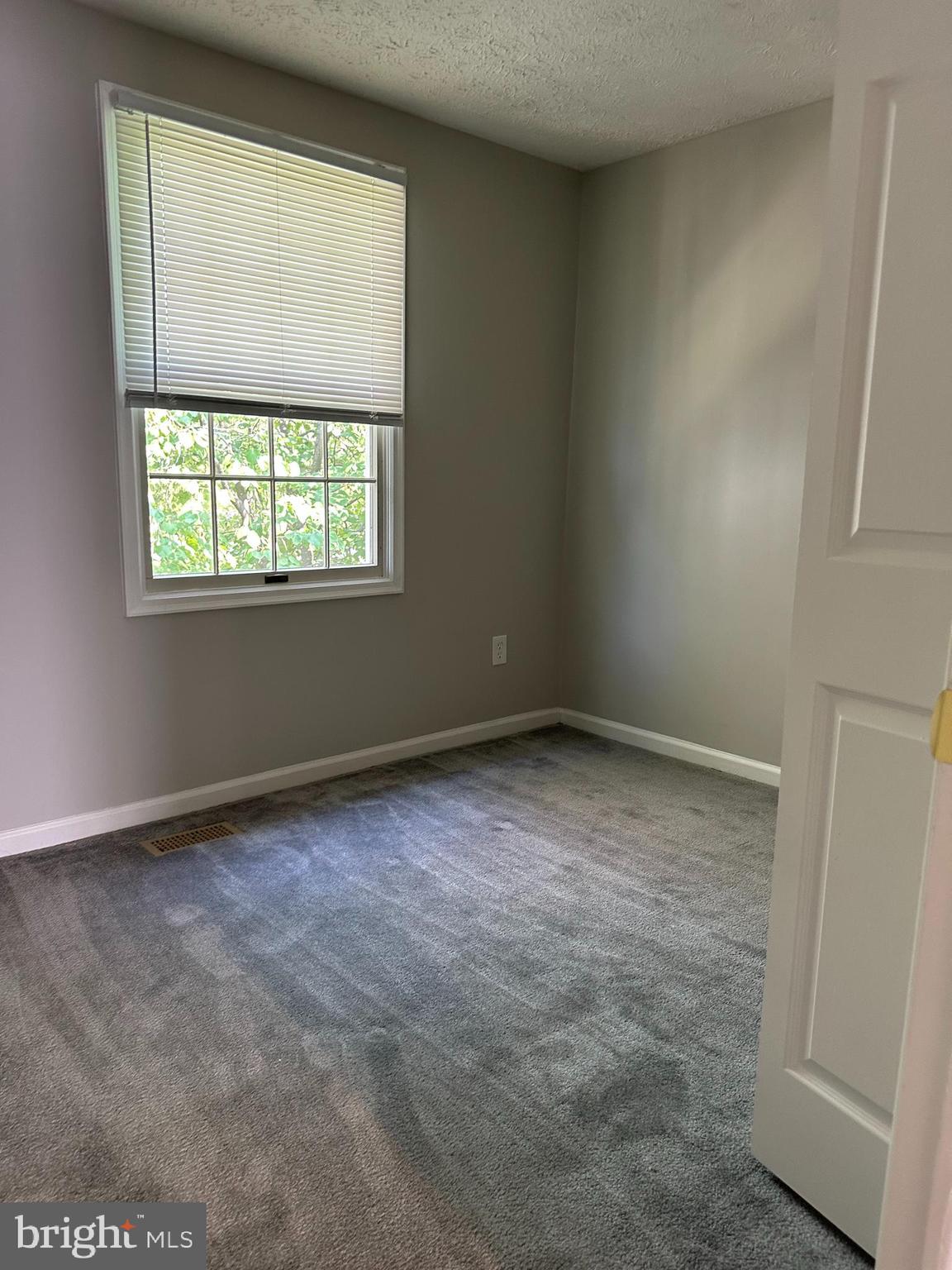 HERITAGE ESTATES - Residential Lease