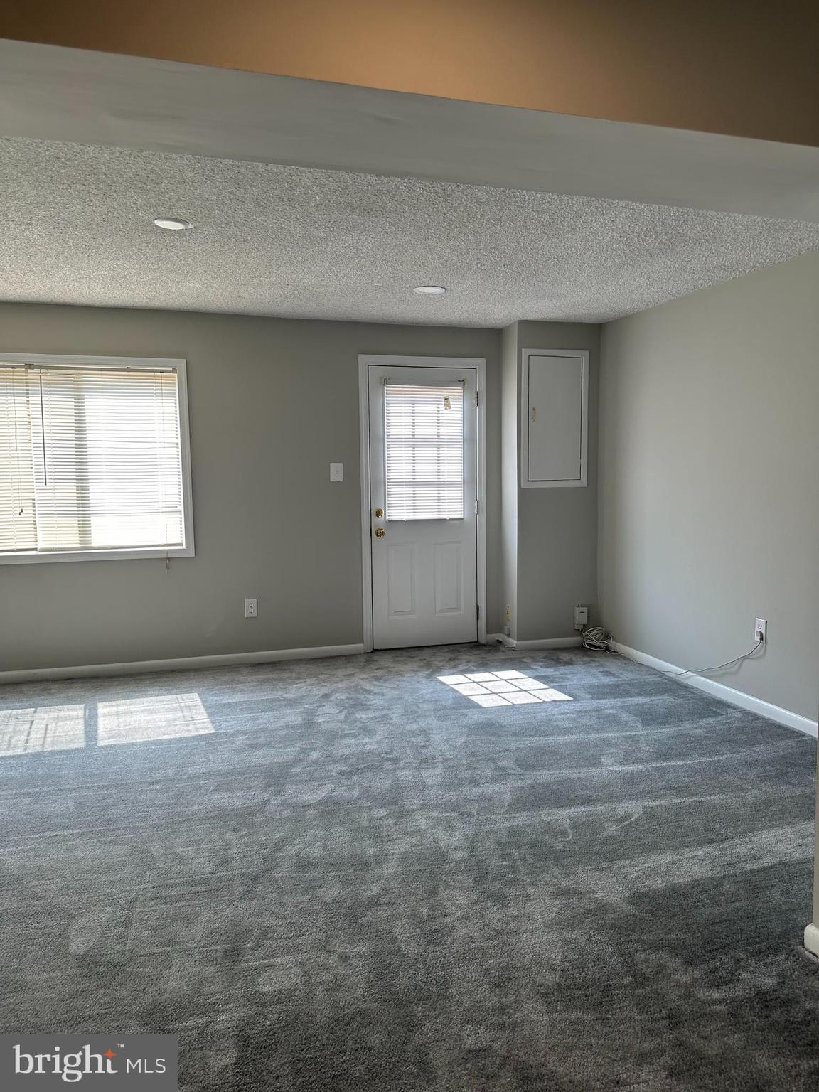 HERITAGE ESTATES - Residential Lease