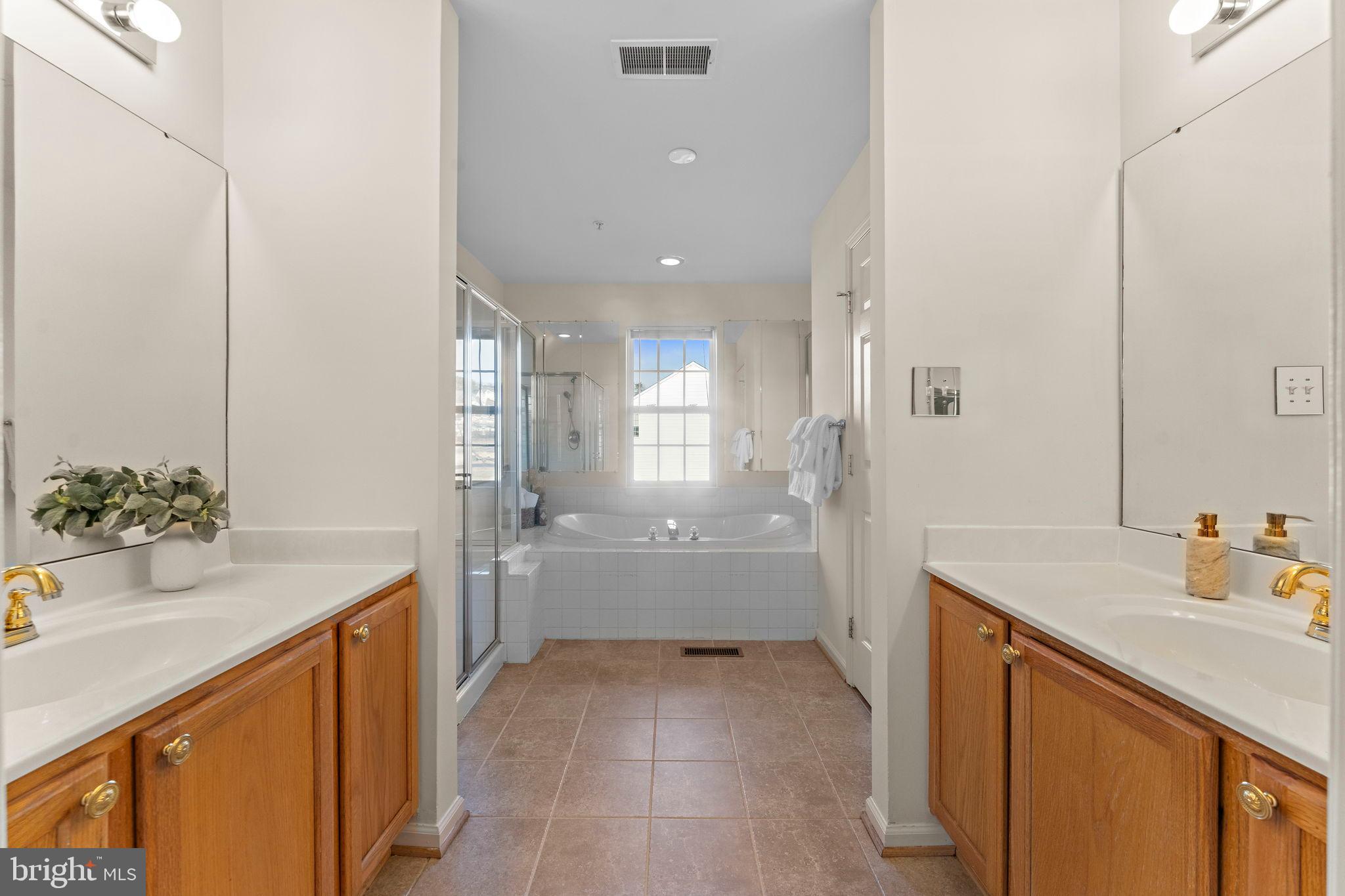 CROSS CREEK CLUB - Residential