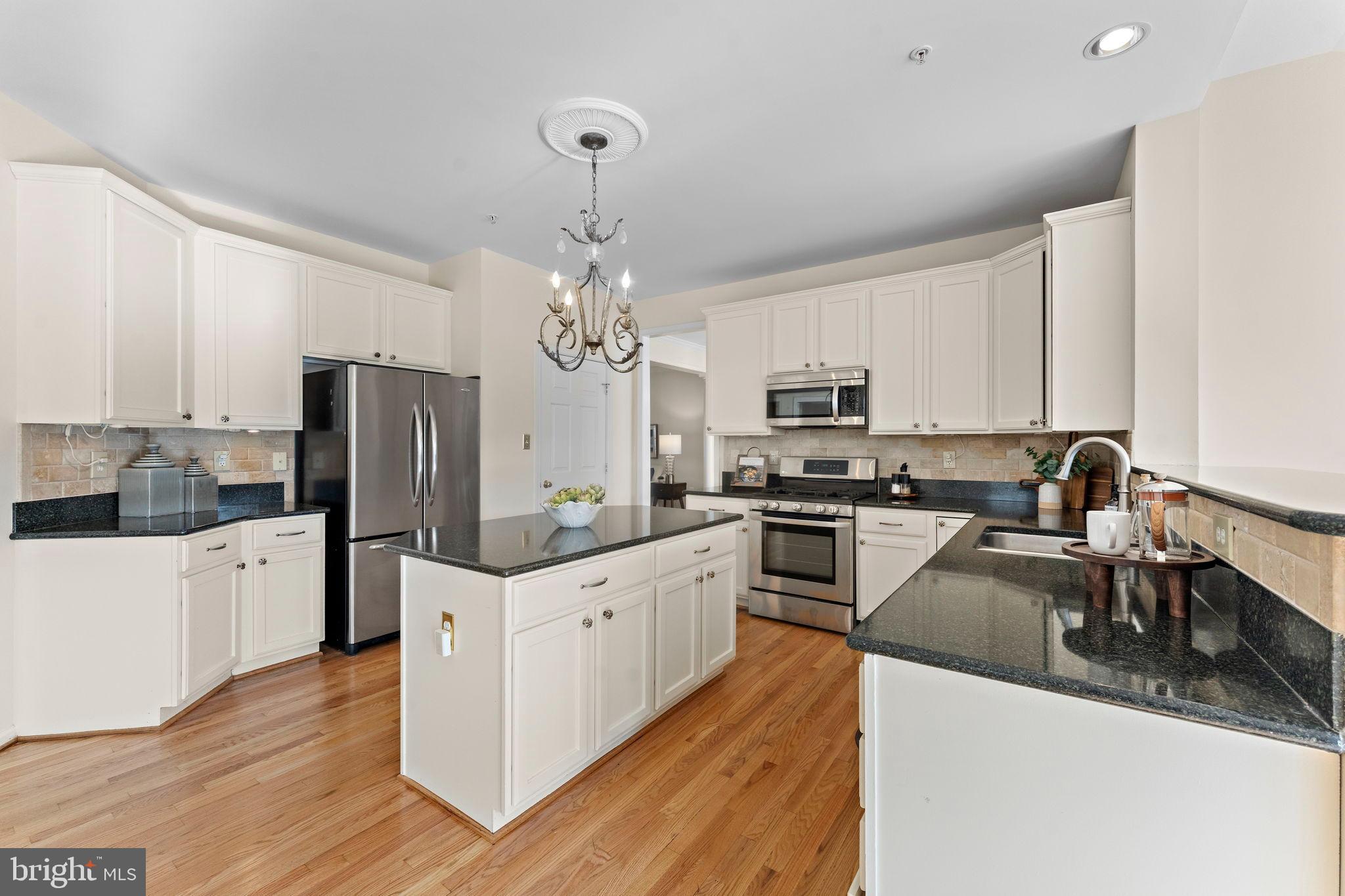 CROSS CREEK CLUB - Residential