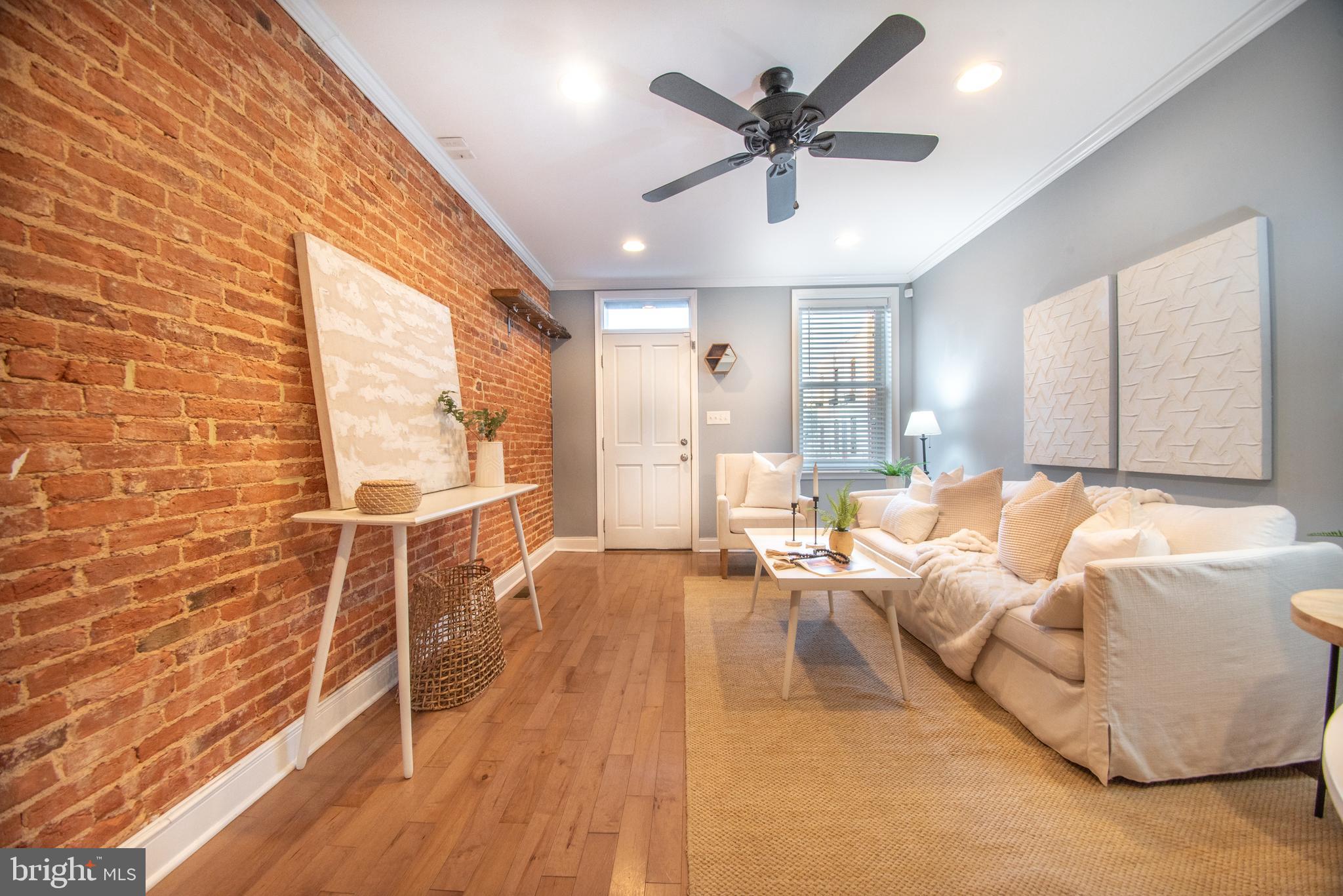 HIGHLANDTOWN - Residential