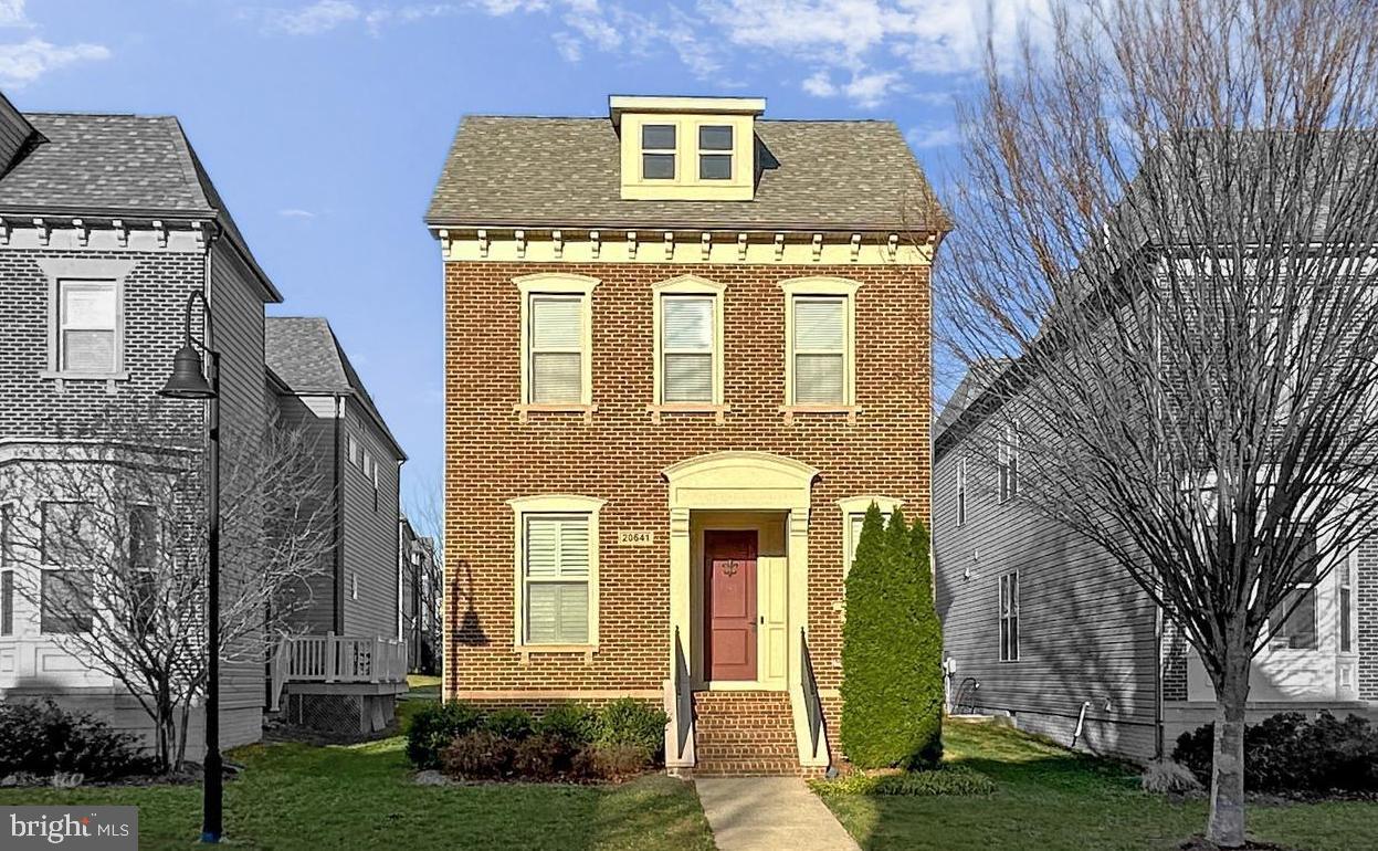 ONE LOUDOUN - Residential