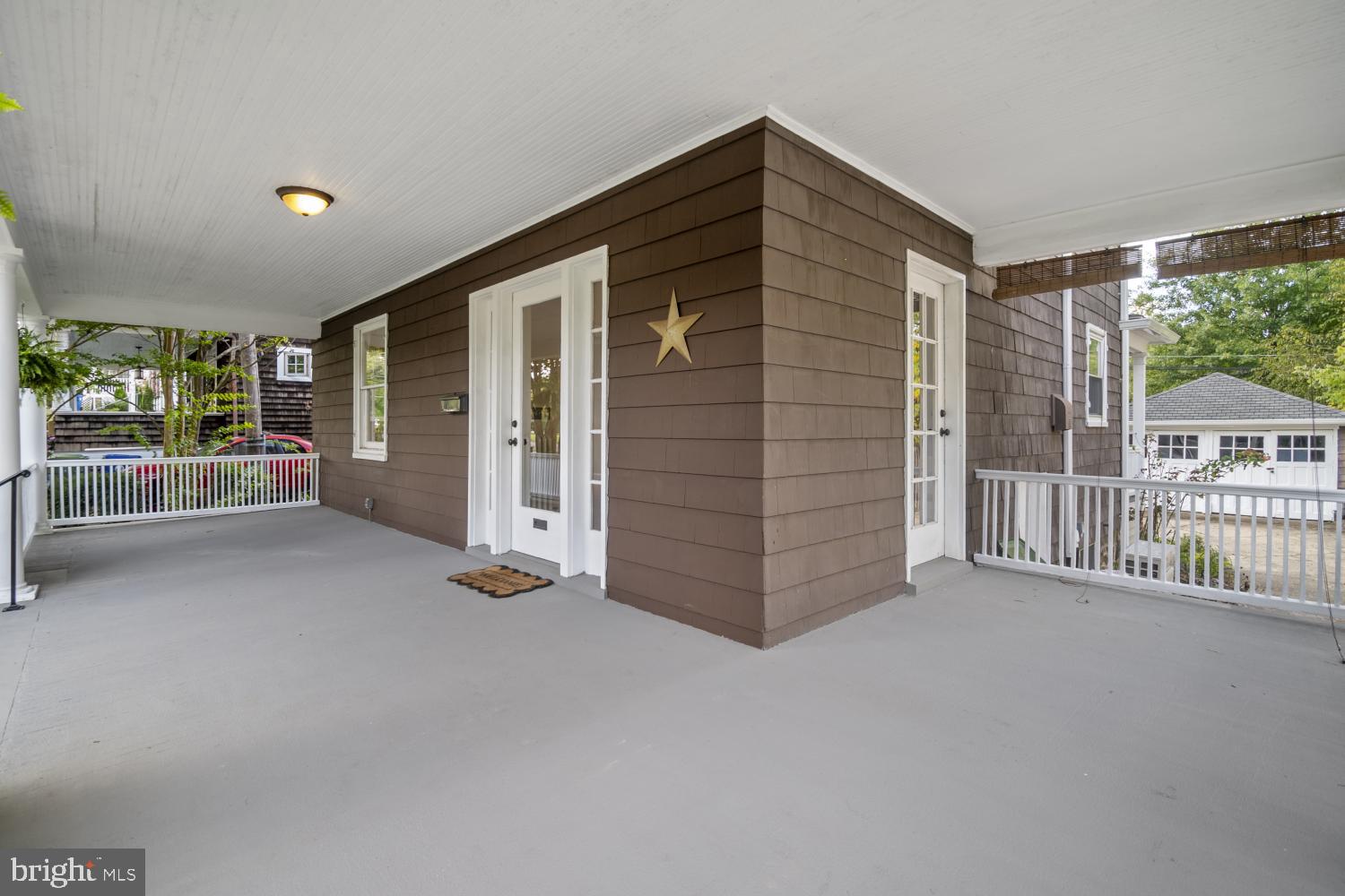 708 HUNTING PLACE