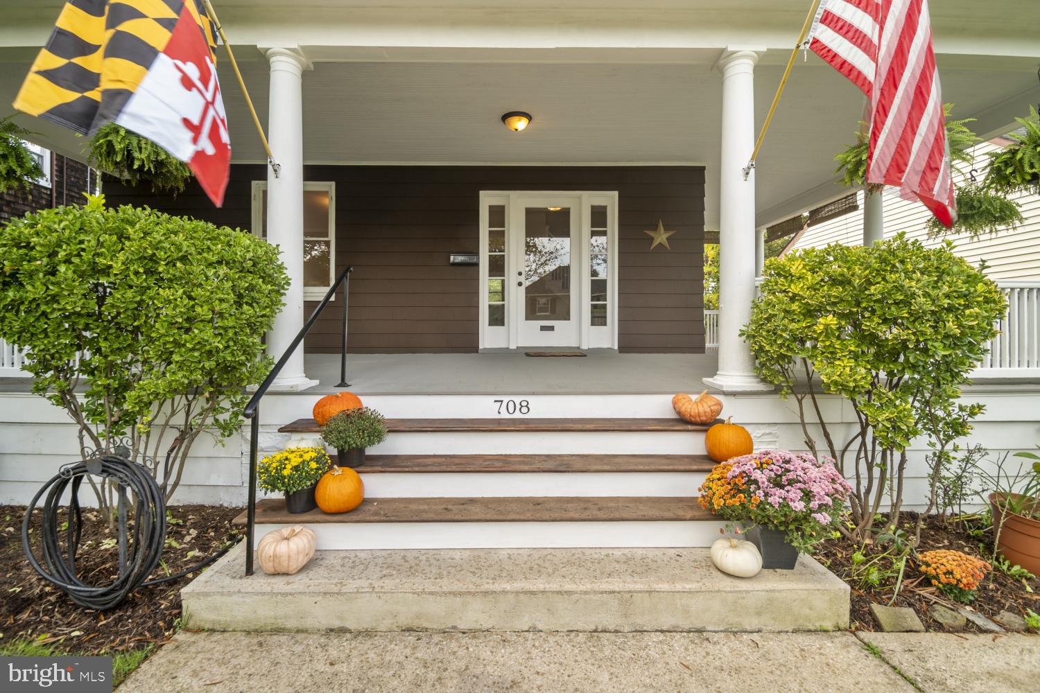 708 HUNTING PLACE