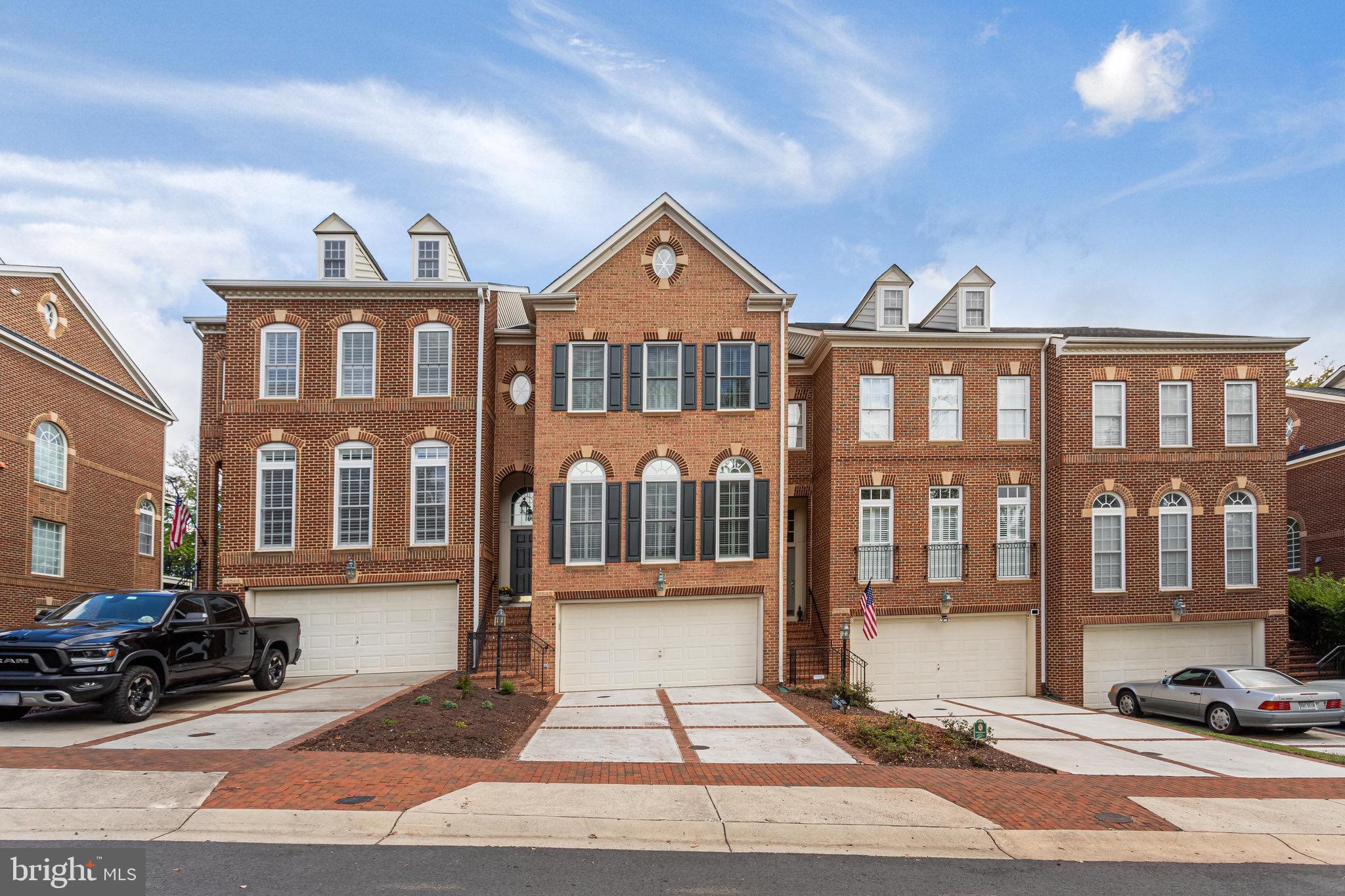 RIVER CREEK - Residential Lease