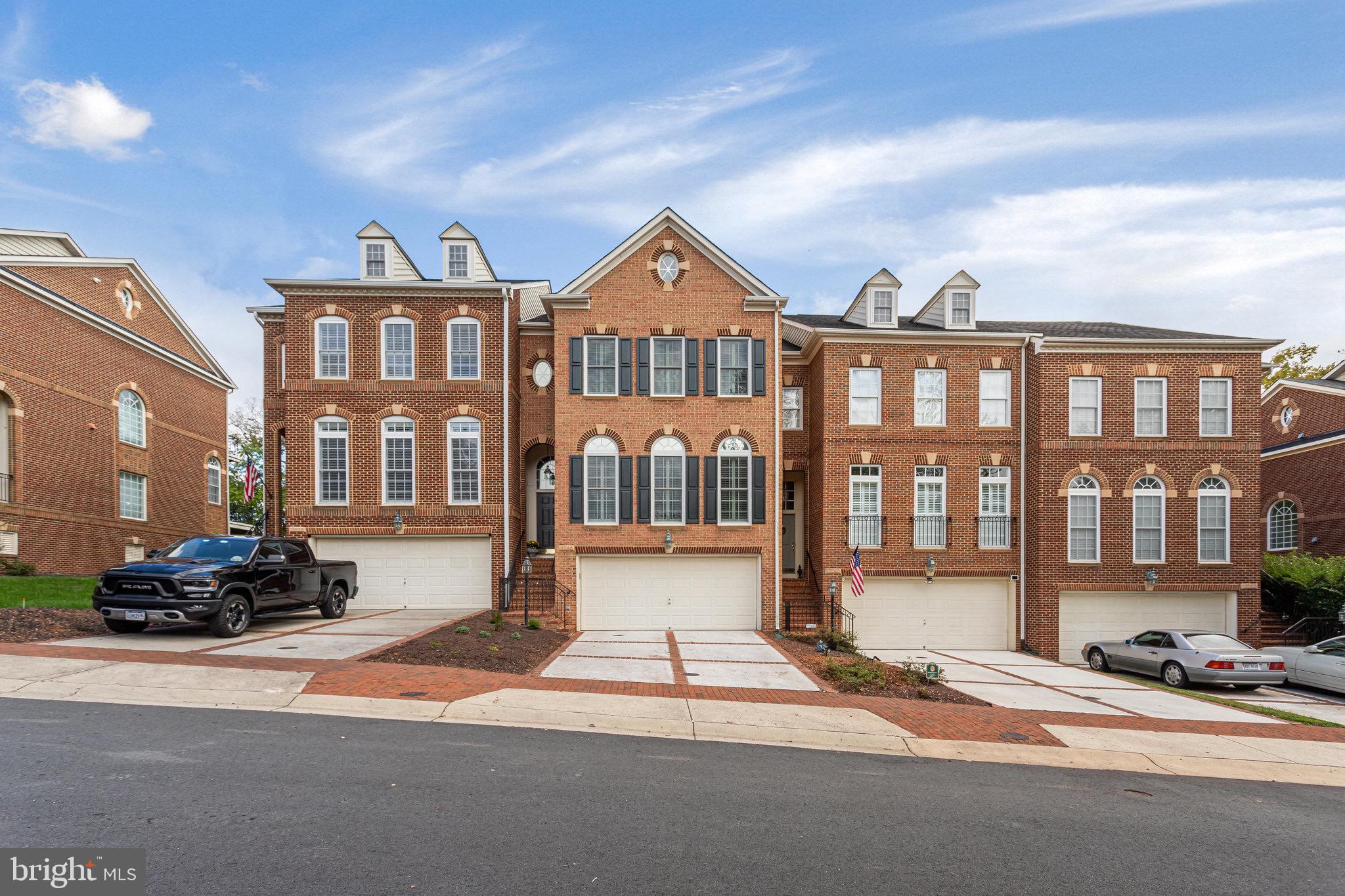 RIVER CREEK - Residential Lease