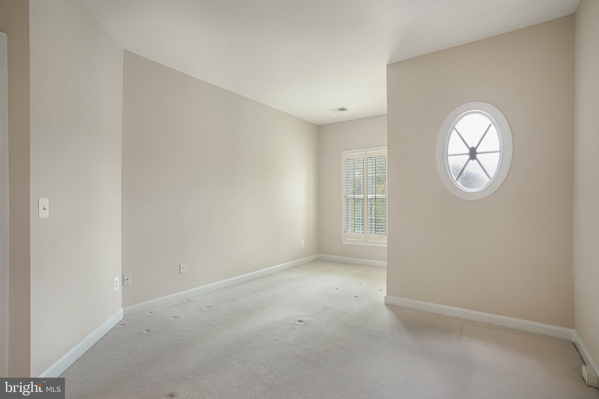 RIVER CREEK - Residential Lease