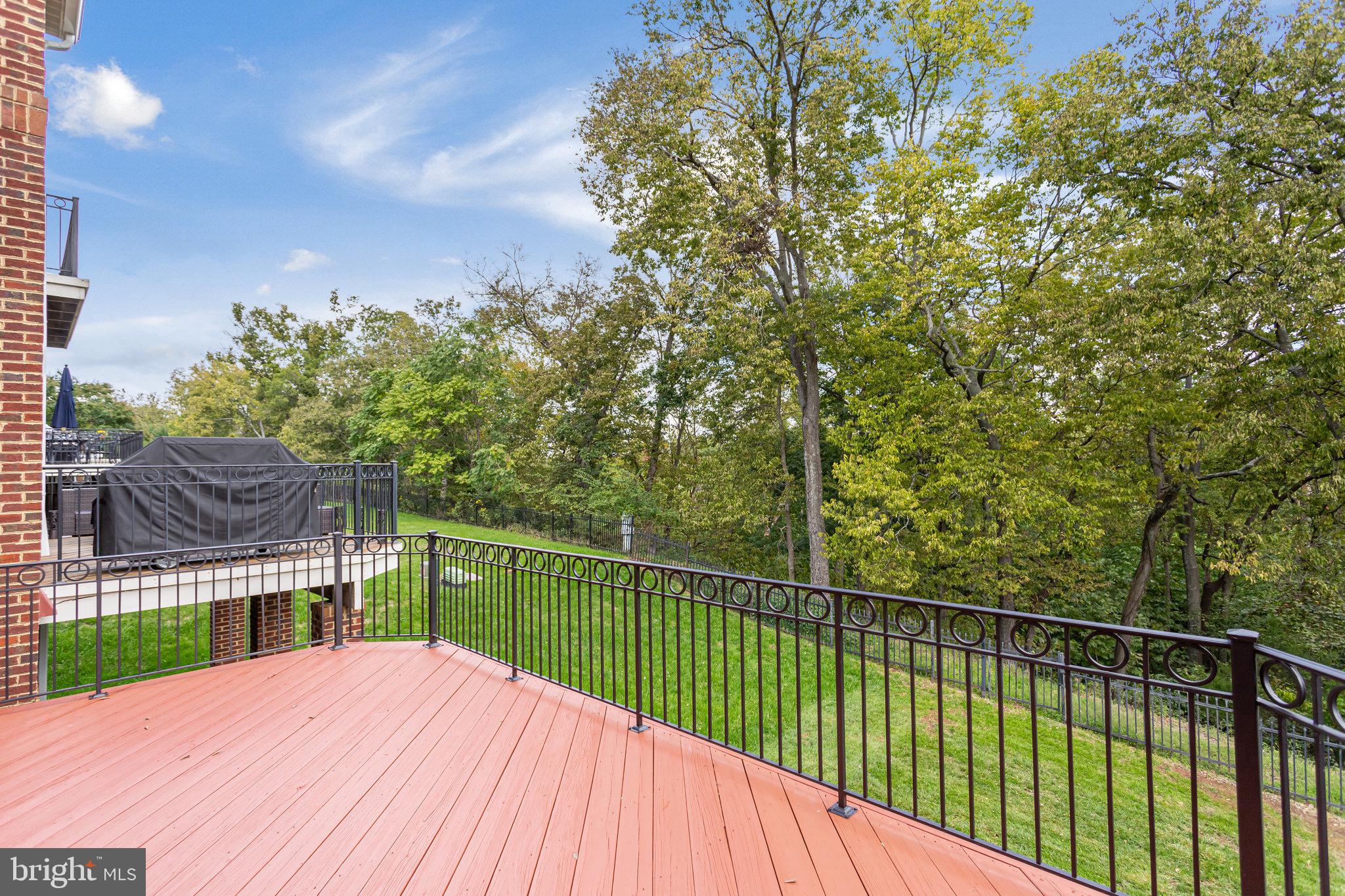 RIVER CREEK - Residential Lease