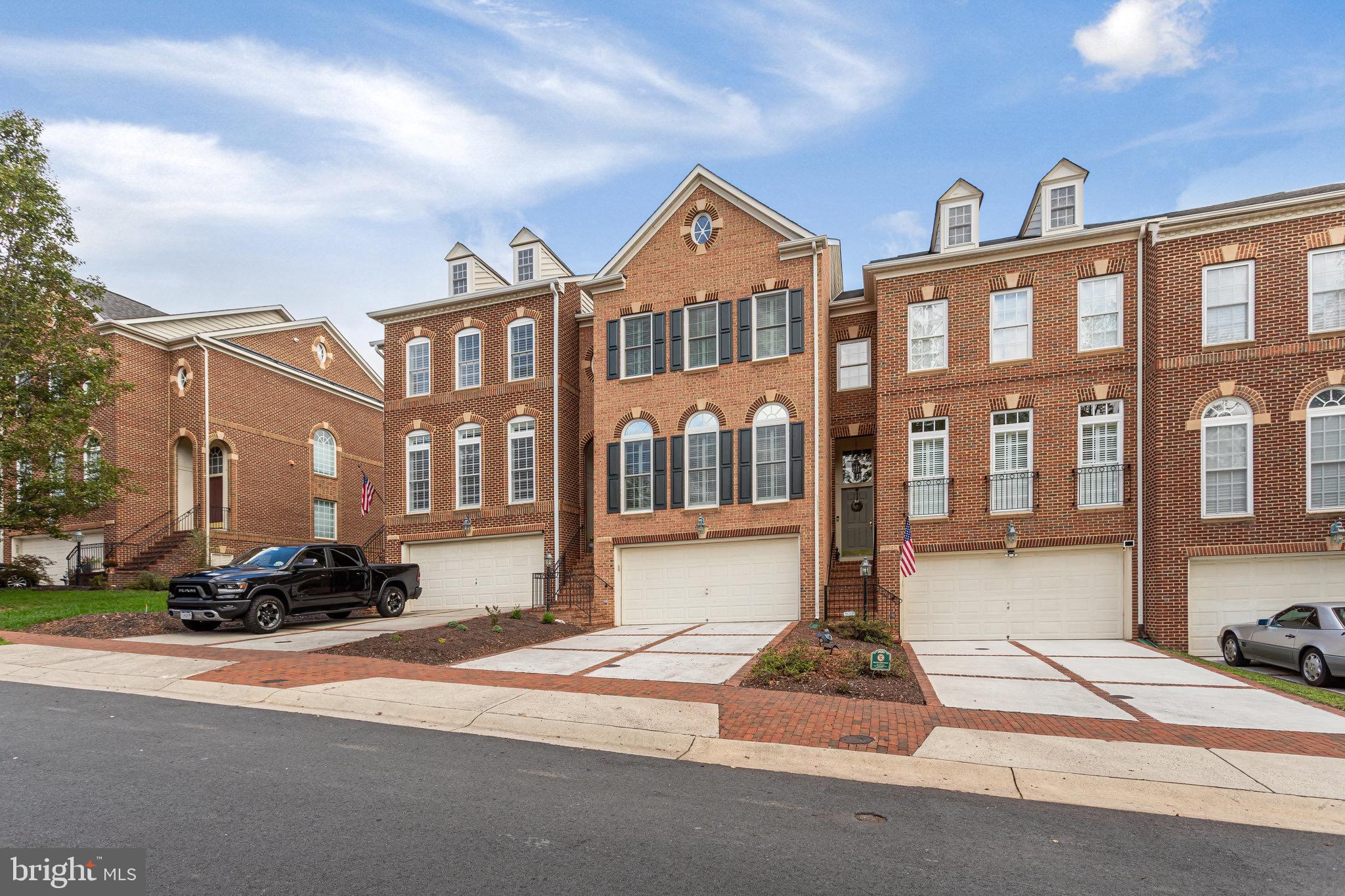 RIVER CREEK - Residential Lease