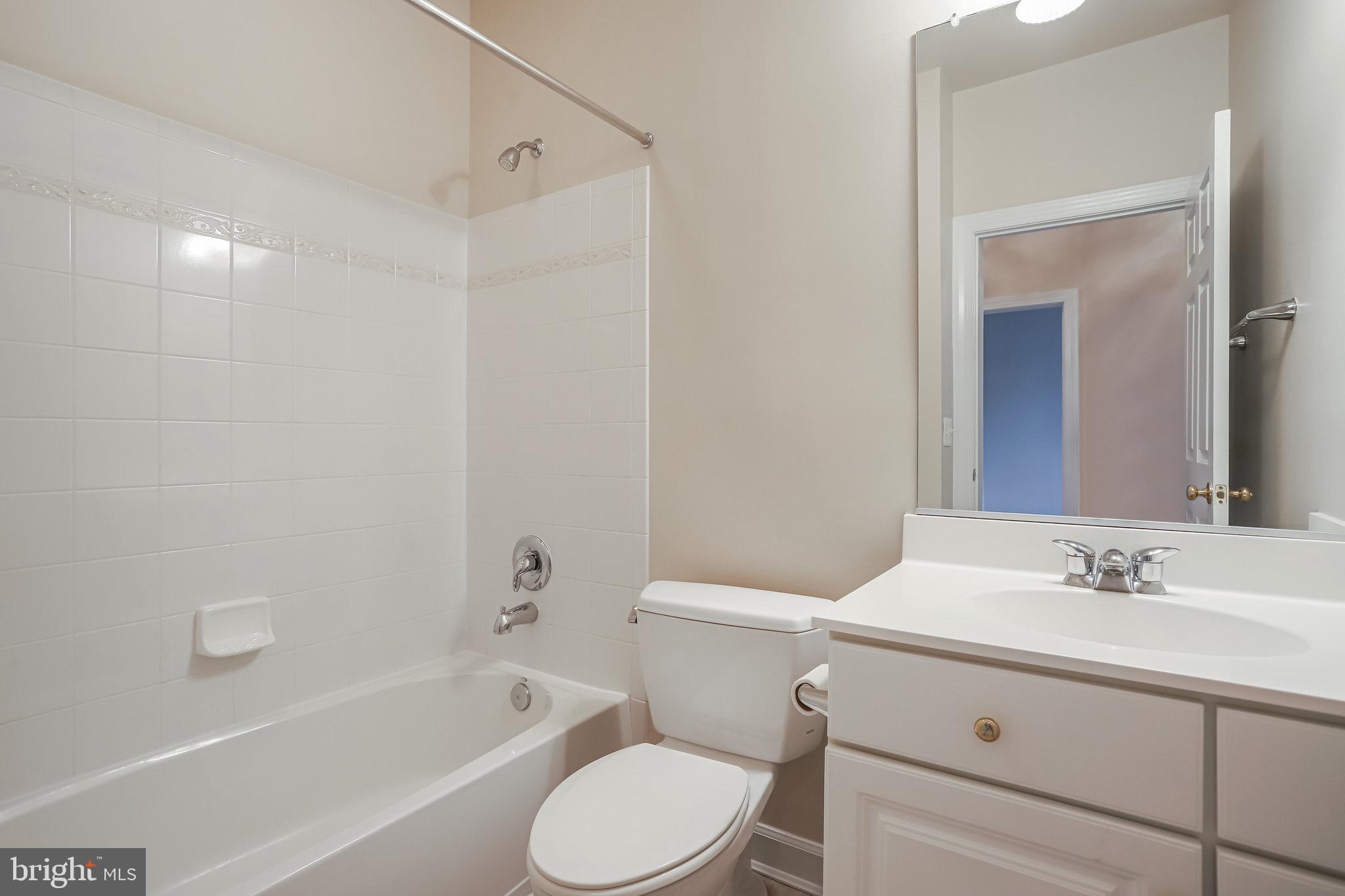 RIVER CREEK - Residential Lease