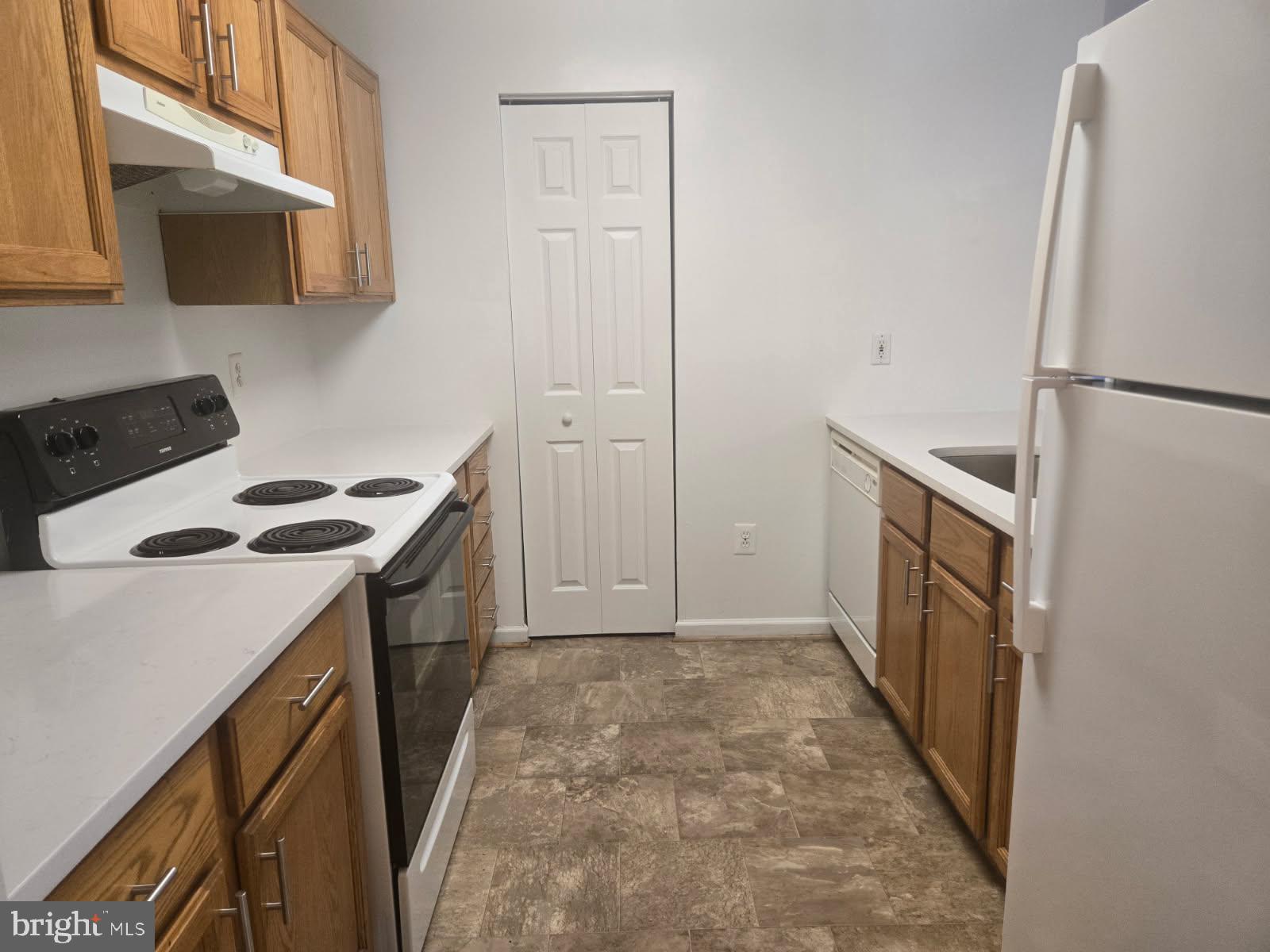 7516 SNOWPEA COURT H