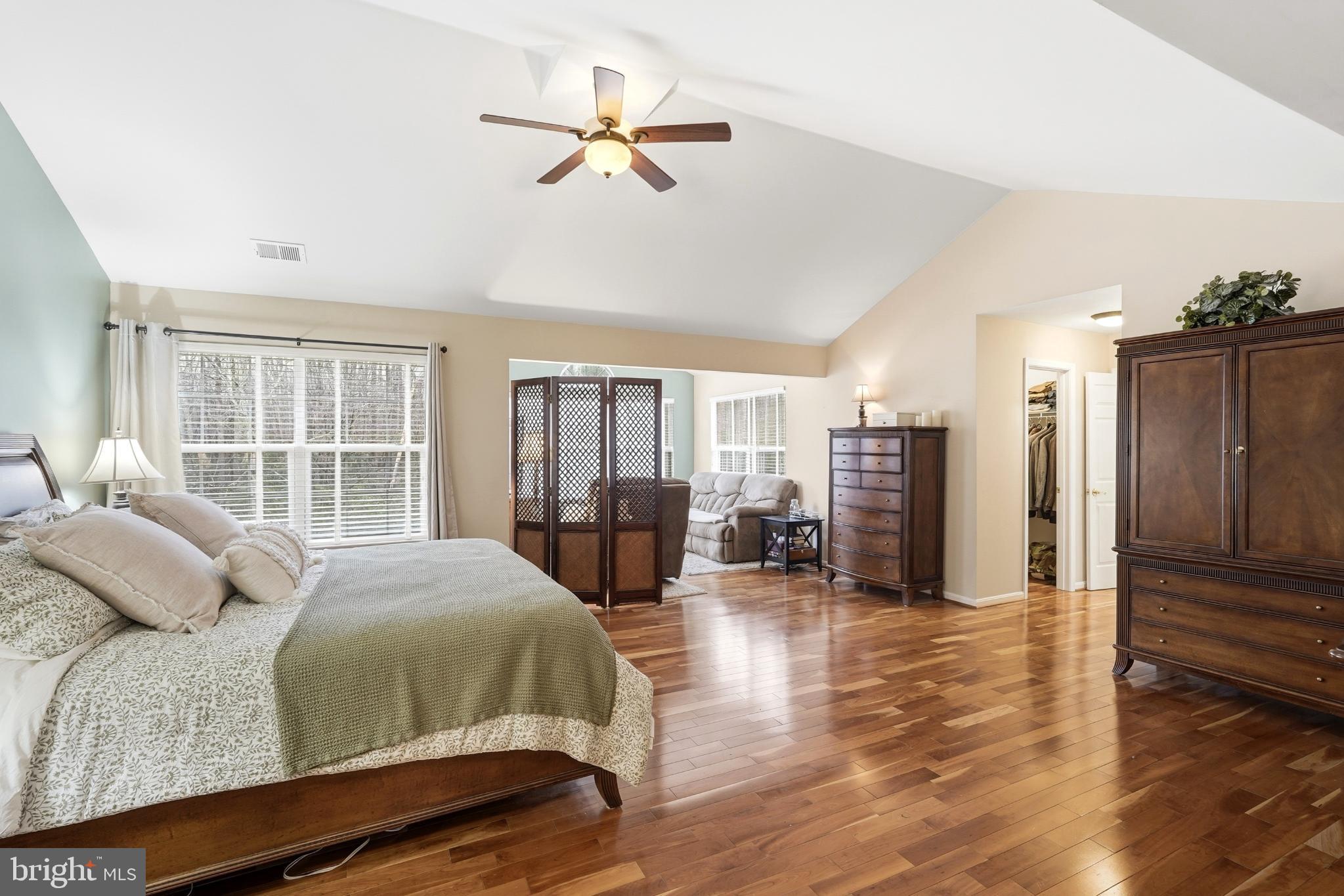 5889 FINCASTLE DRIVE