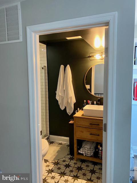 LOCUST POINT - Residential Lease