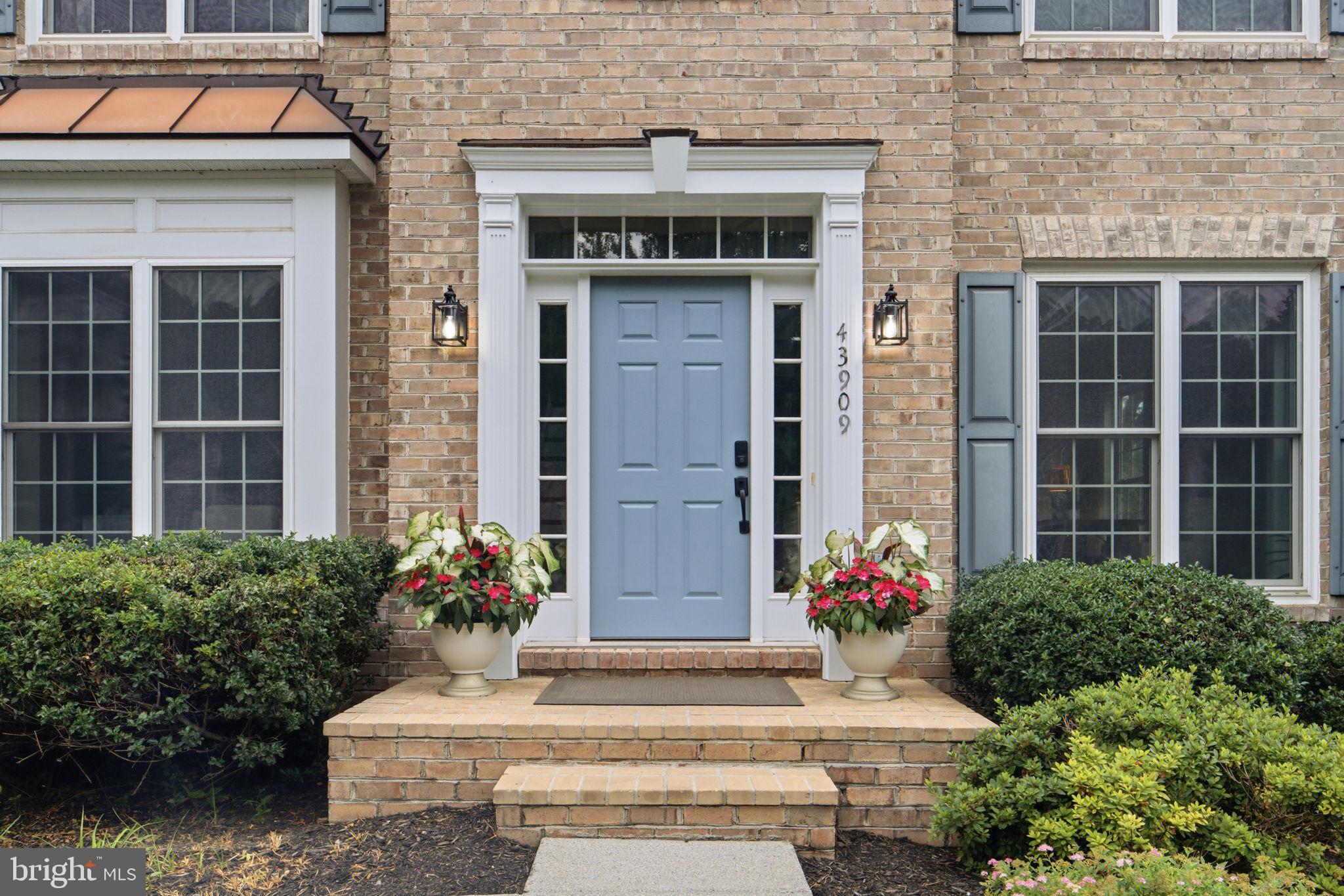 43909 CHURCHILL GLEN DRIVE